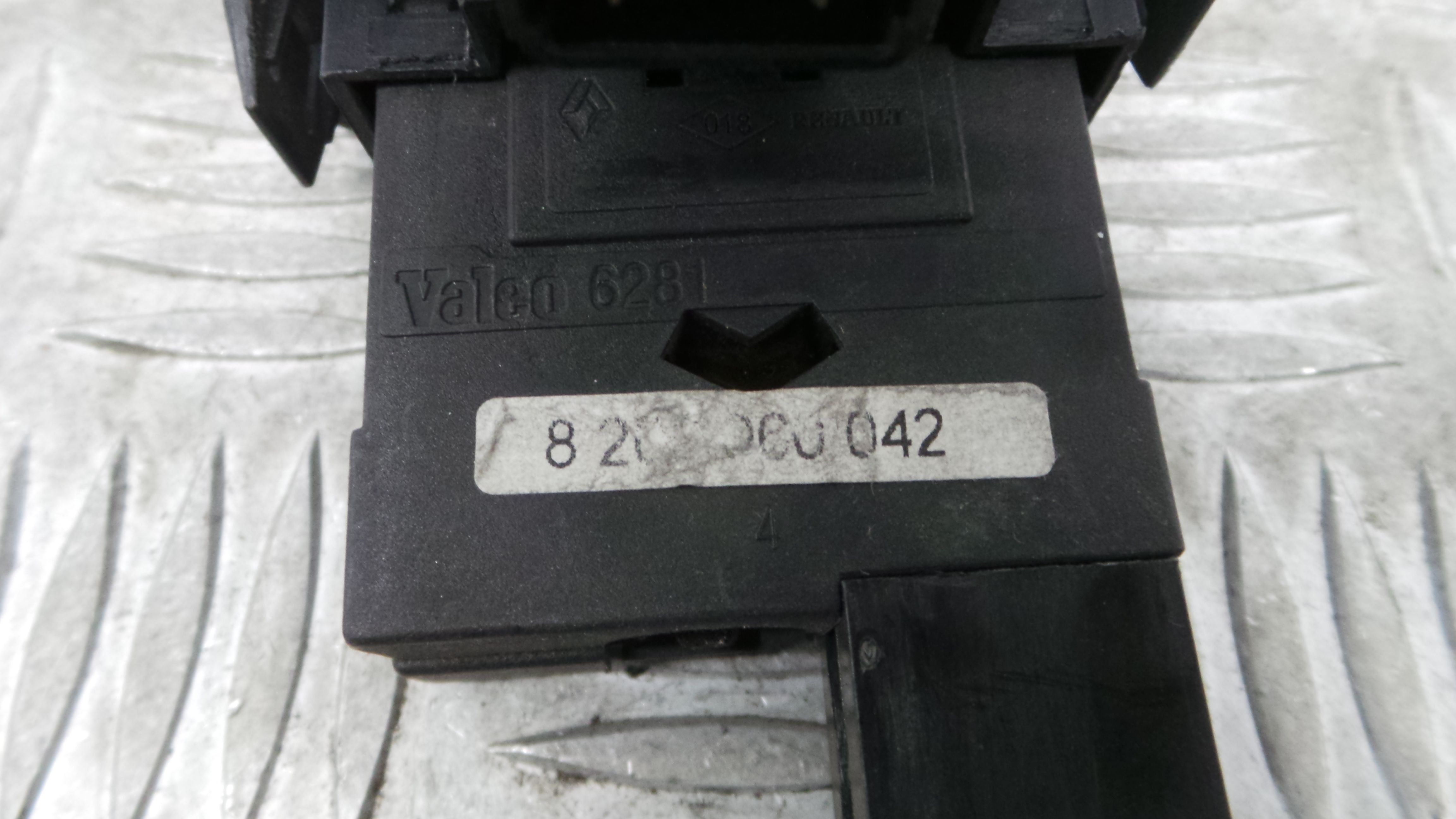 Comando de Regulação dos Faróis 8200069068 - RENAULT CLIO II (BB_, CB_), CLIO Mk II (BB_, CB_)-37042619