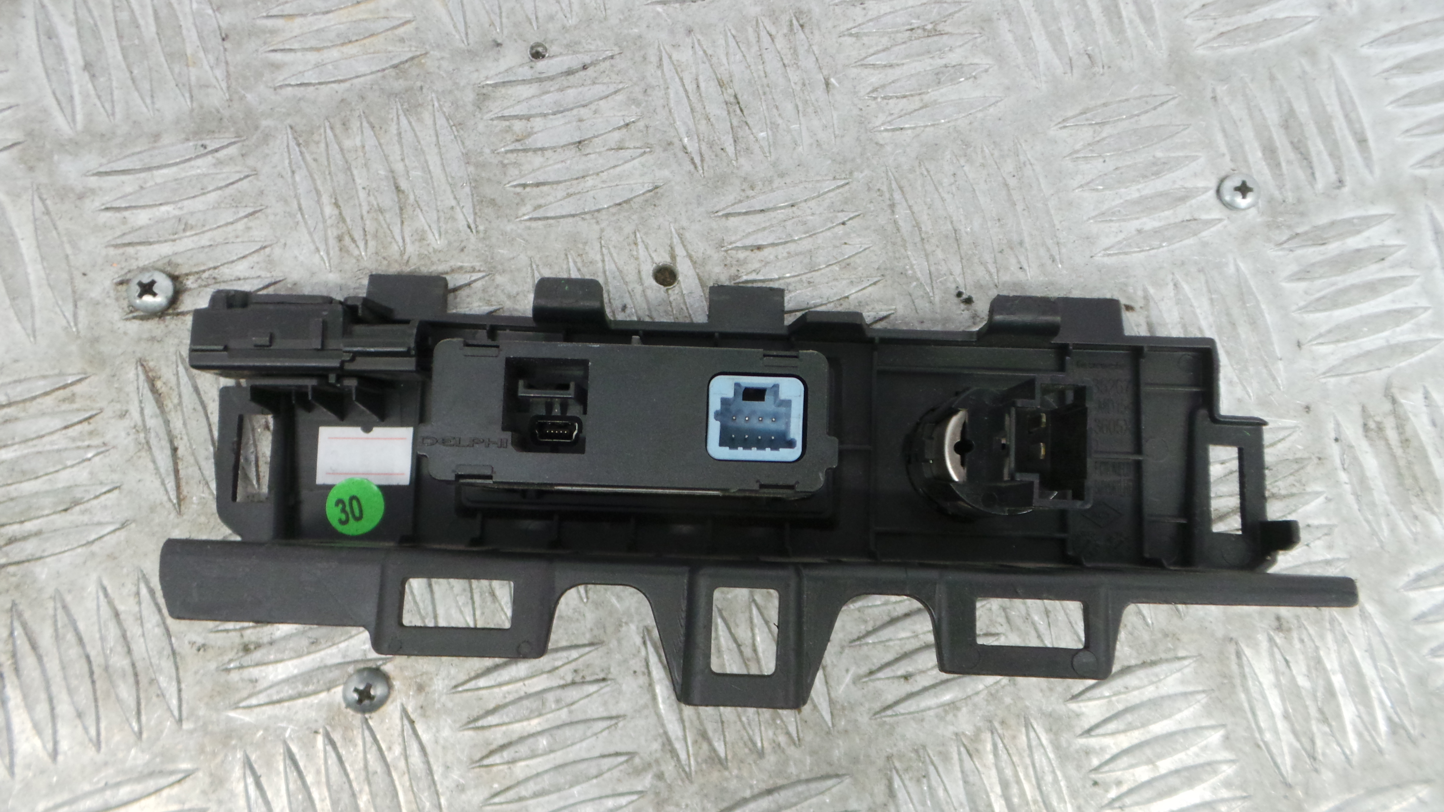 Acessórios para auto rádios M535267 - RENAULT CLIO V (B7_)-37042631