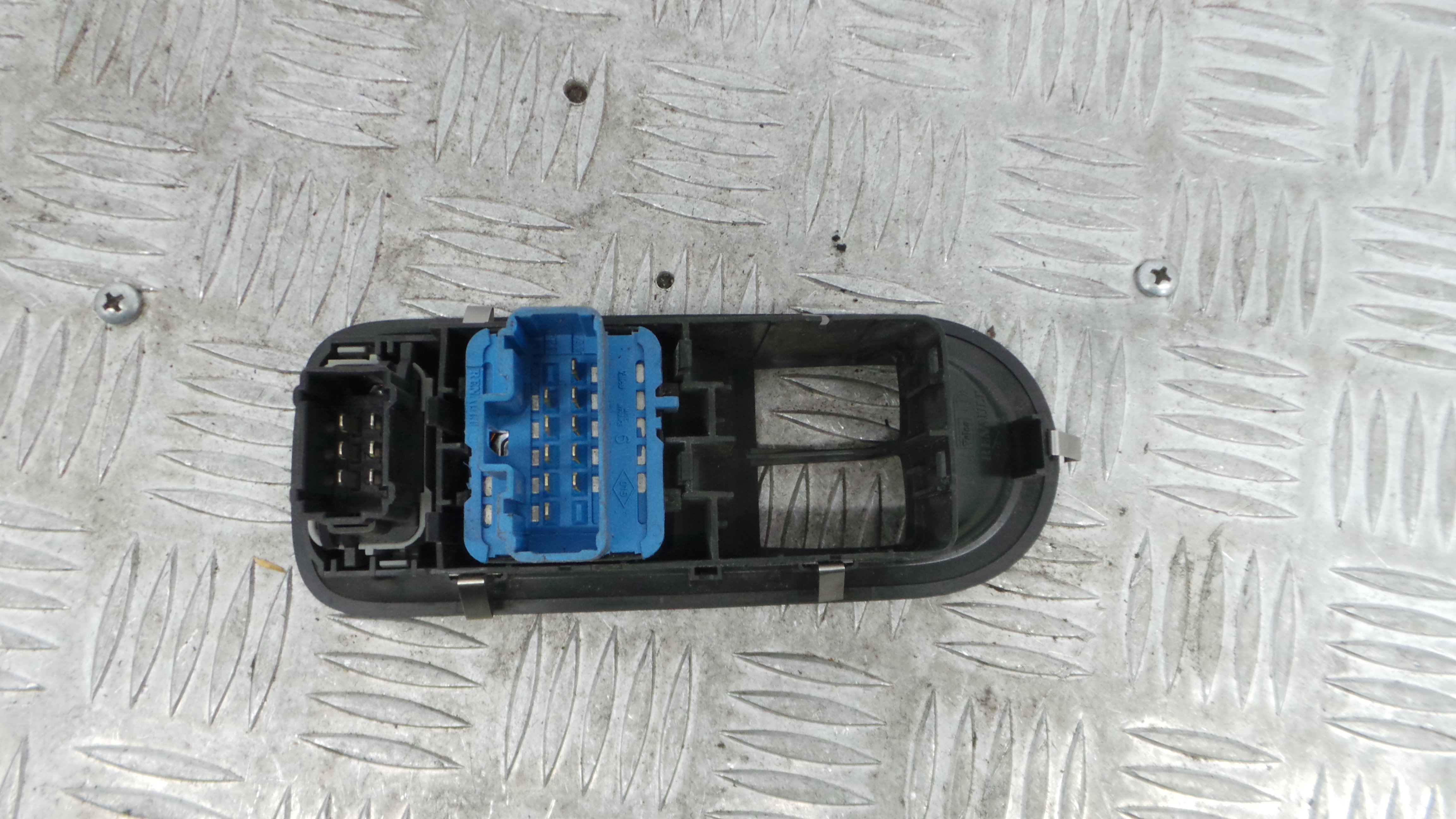 Interruptor / Comando Elevador Vidro Frente Esq  8200356541 - RENAULT CLIO III (BR0/1, CR0/1)-37042657