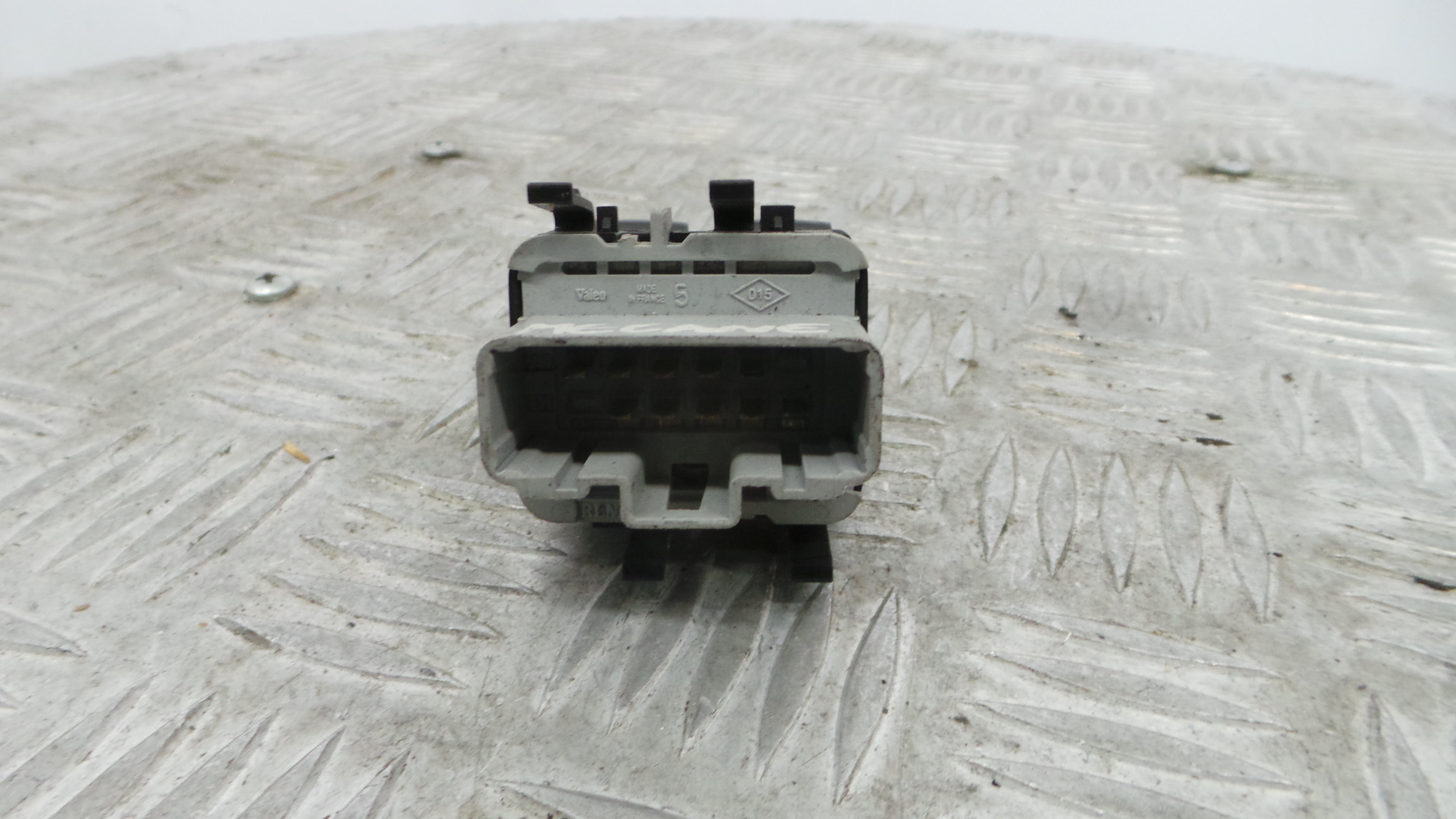 Interruptor / Comando Elevador Vidro Frente Esq   - RENAULT MEGANE II (BM0/1_, CM0/1_)-37042675