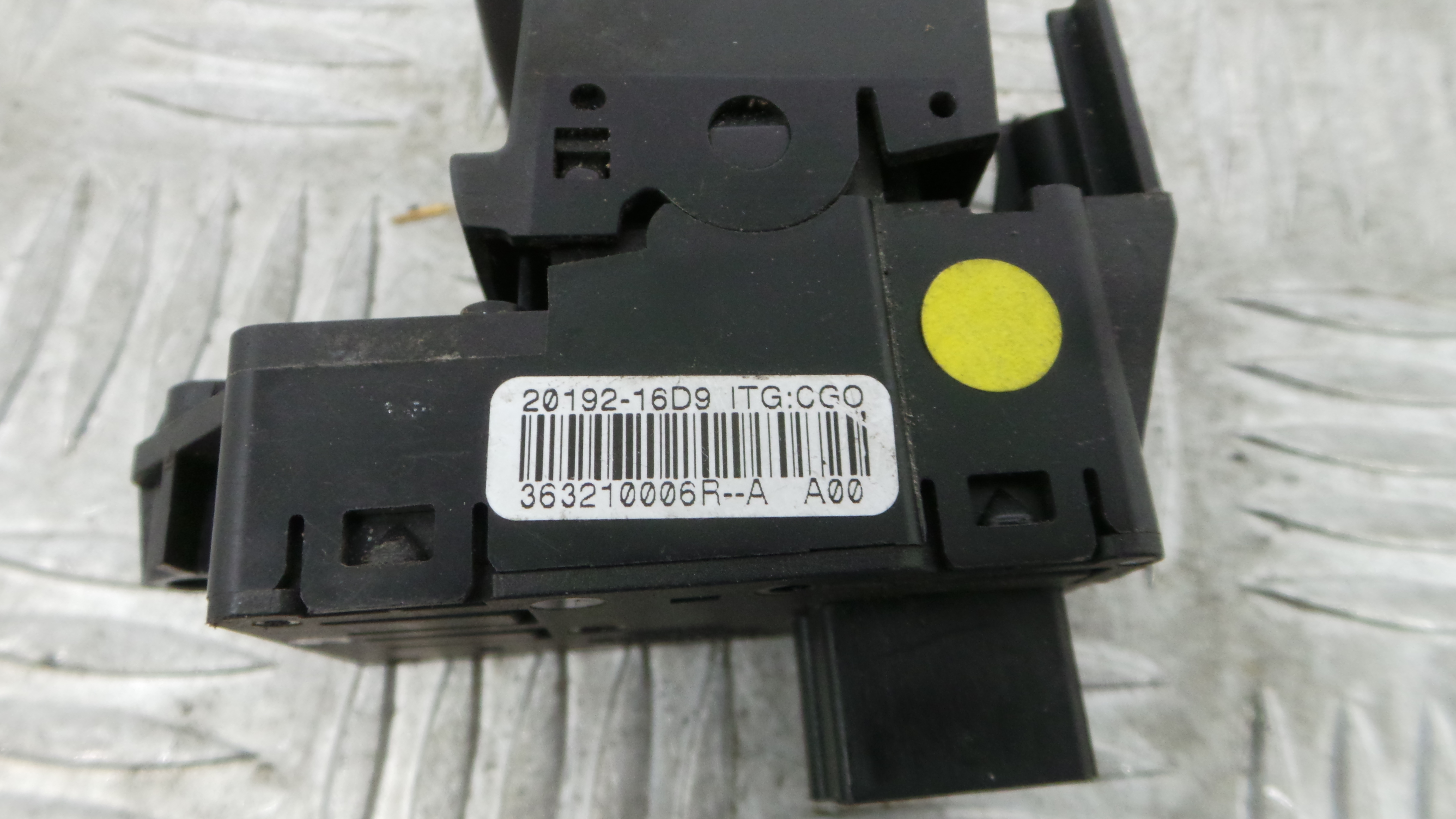 Botão Travão de Mão Eletrico 363210006R - RENAULT MEGANE III Hatchback (BZ0/1_, B3_)-37042677