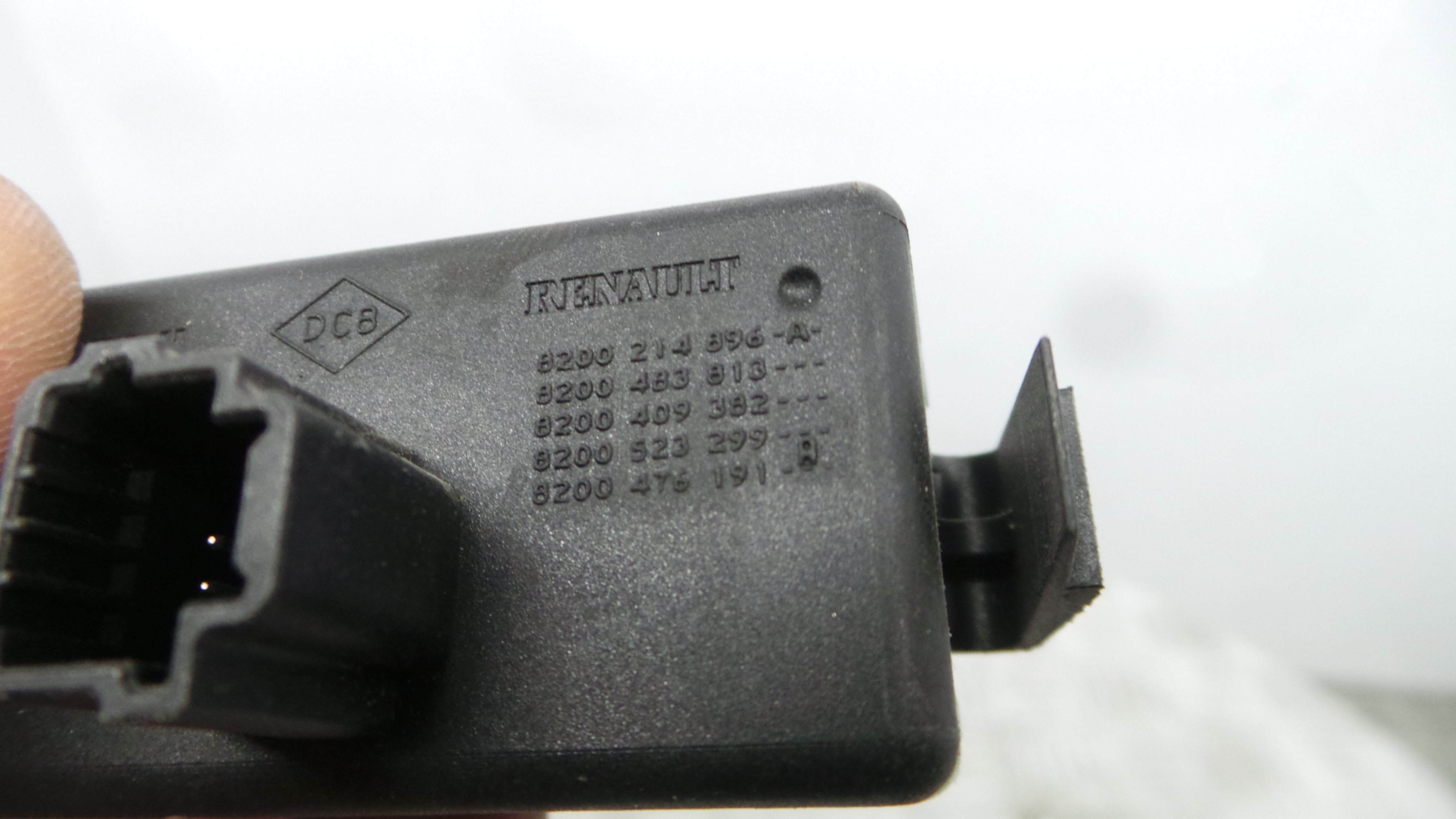 warning 4 piscas 8200214896A - RENAULT CLIO III (BR0/1, CR0/1)-37042690