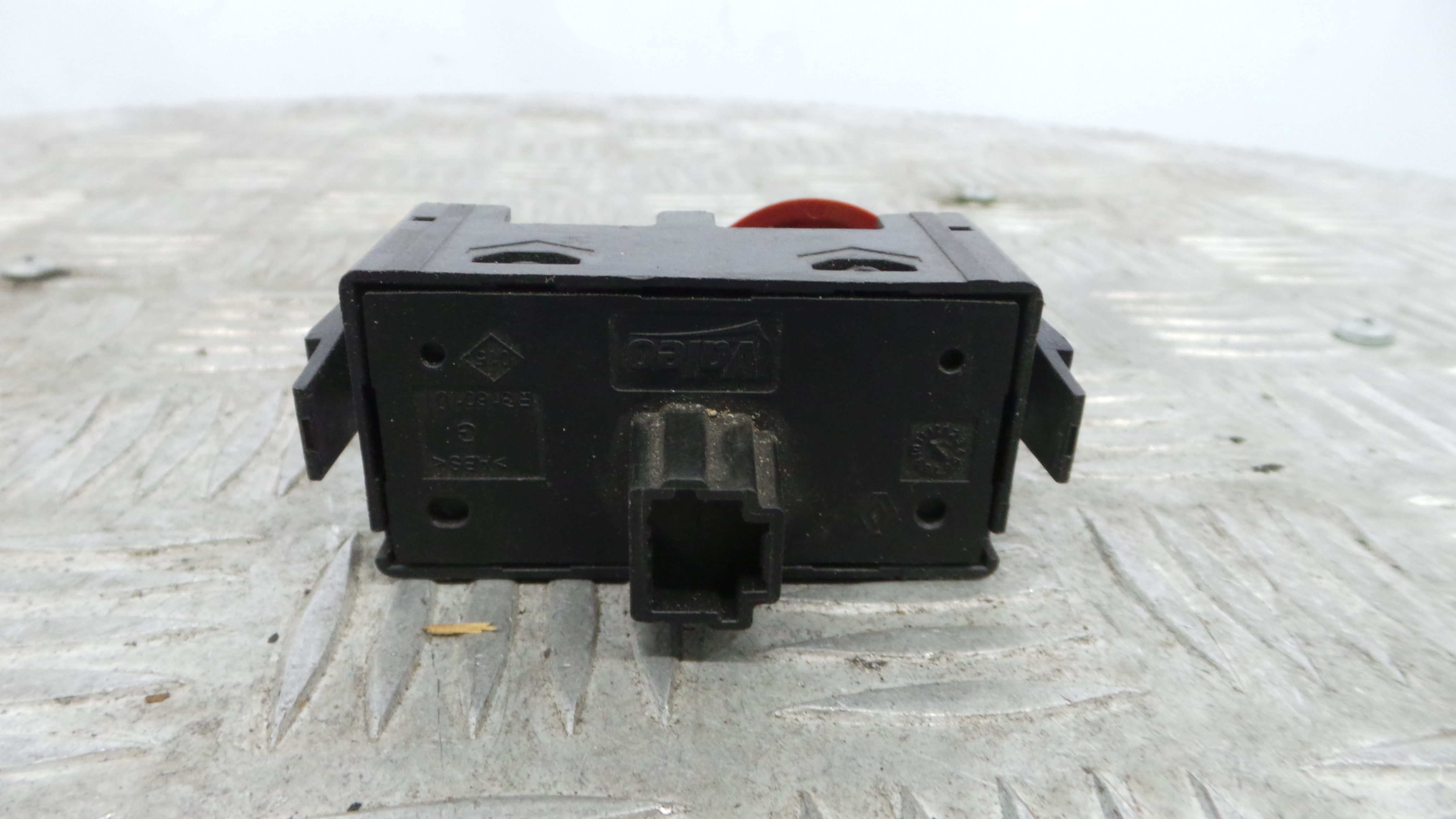 warning 4 piscas  - RENAULT CLIO III (BR0/1, CR0/1)-37042795