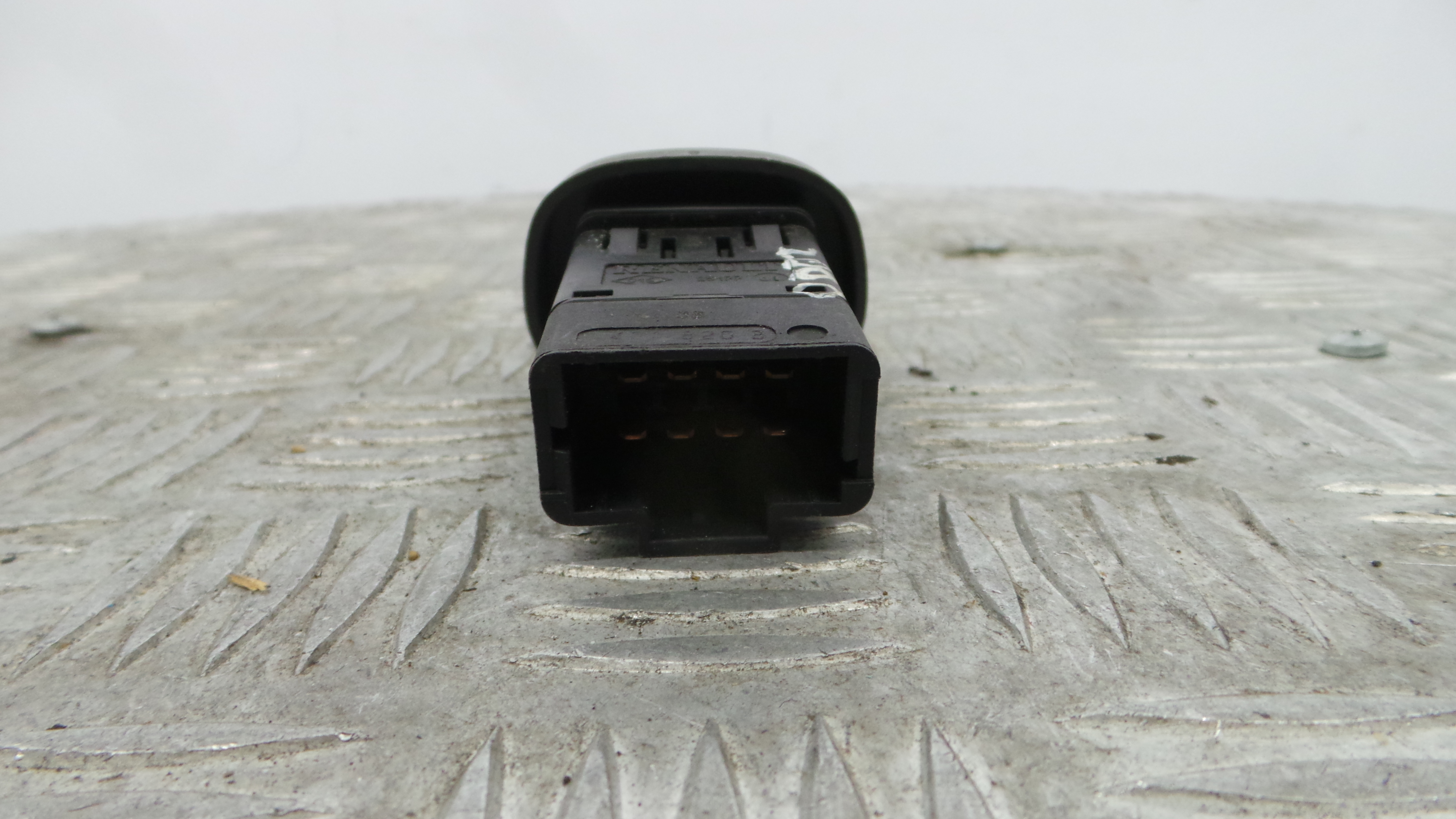 warning 4 piscas  - RENAULT CLIO II (BB_, CB_), CLIO Mk II (BB_, CB_)-37042837