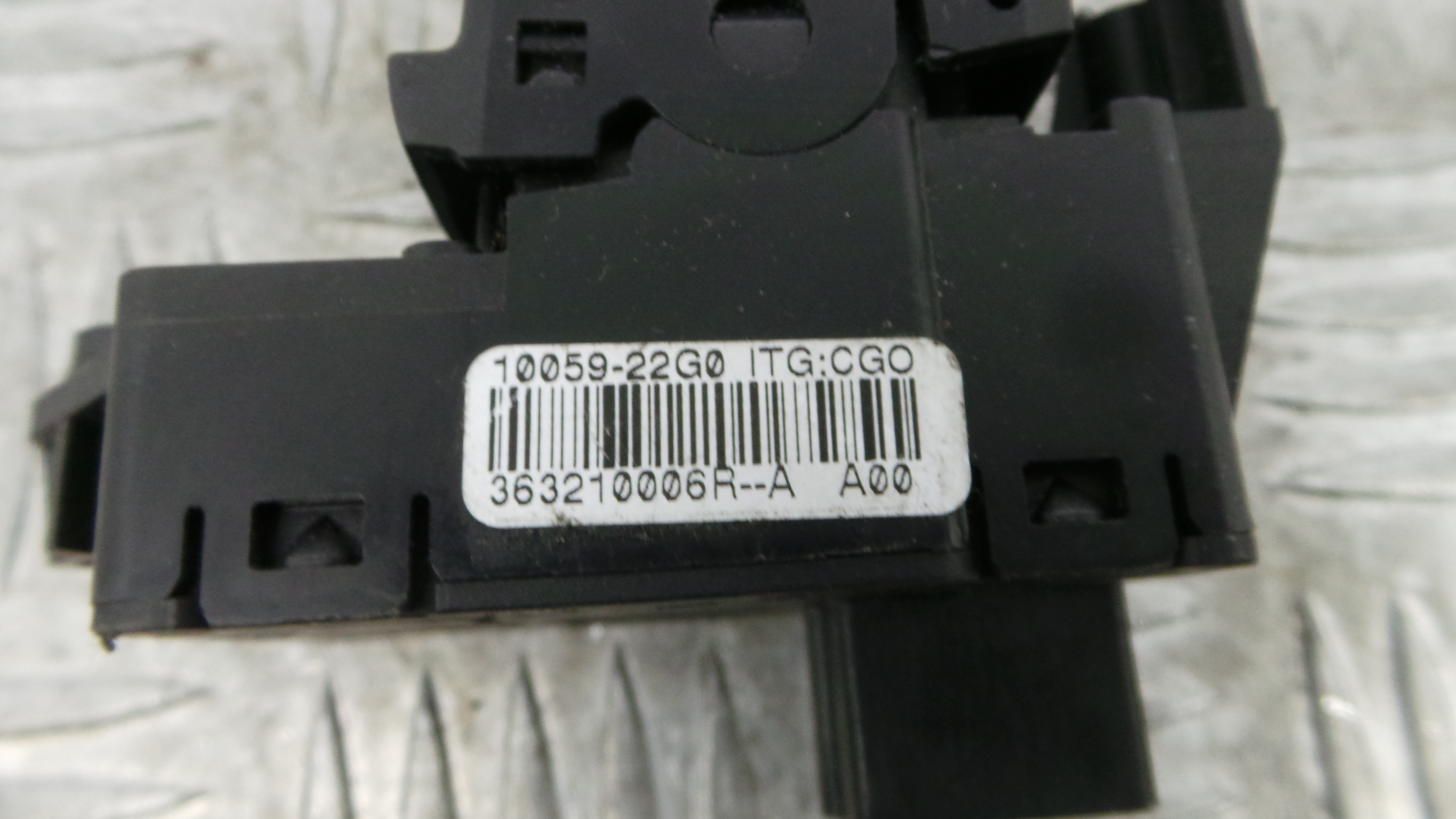 Botão Travão de Mão Eletrico 363210006R - RENAULT MEGANE III Hatchback (BZ0/1_, B3_)-37042839