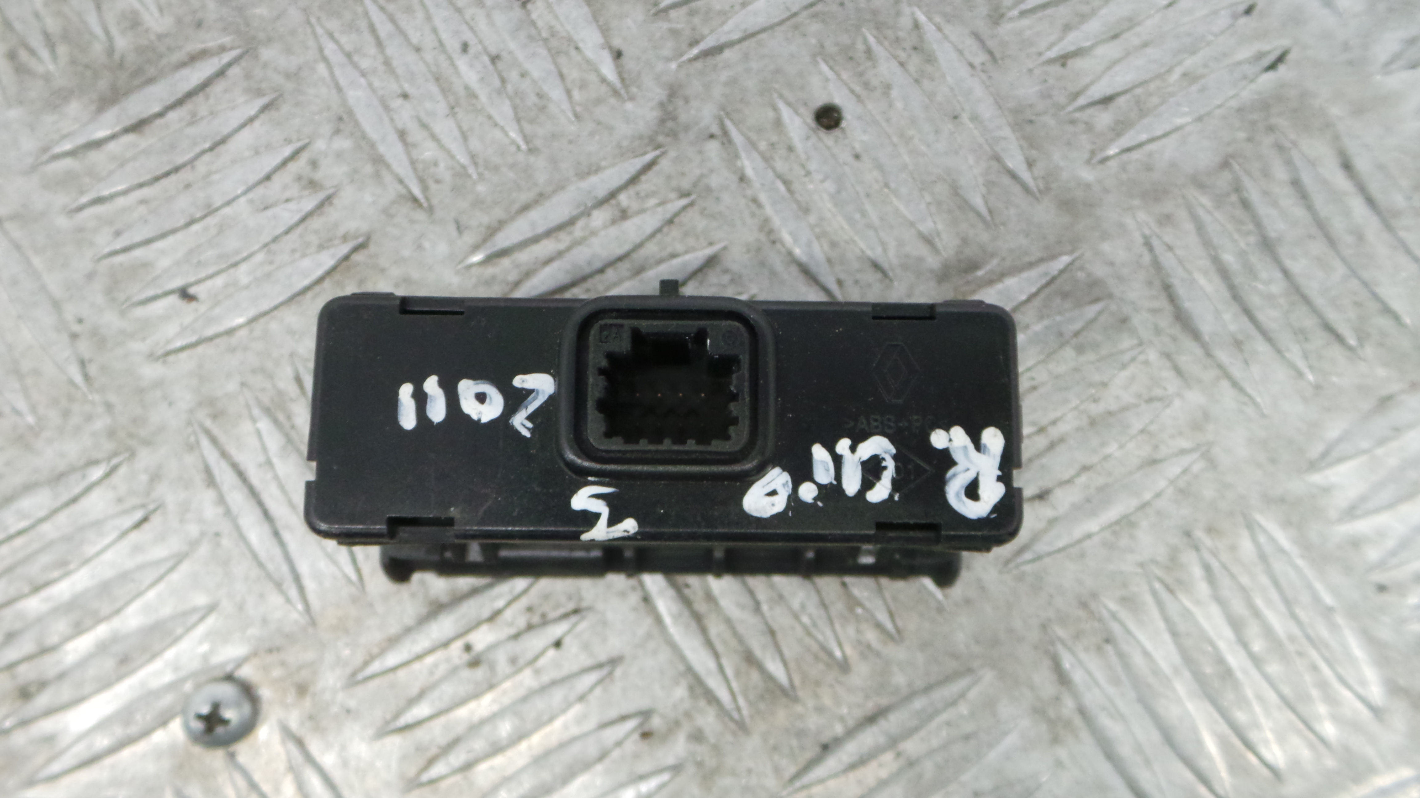 Acessórios para auto rádios 280230001R - RENAULT CLIO III (BR0/1, CR0/1)-37042848