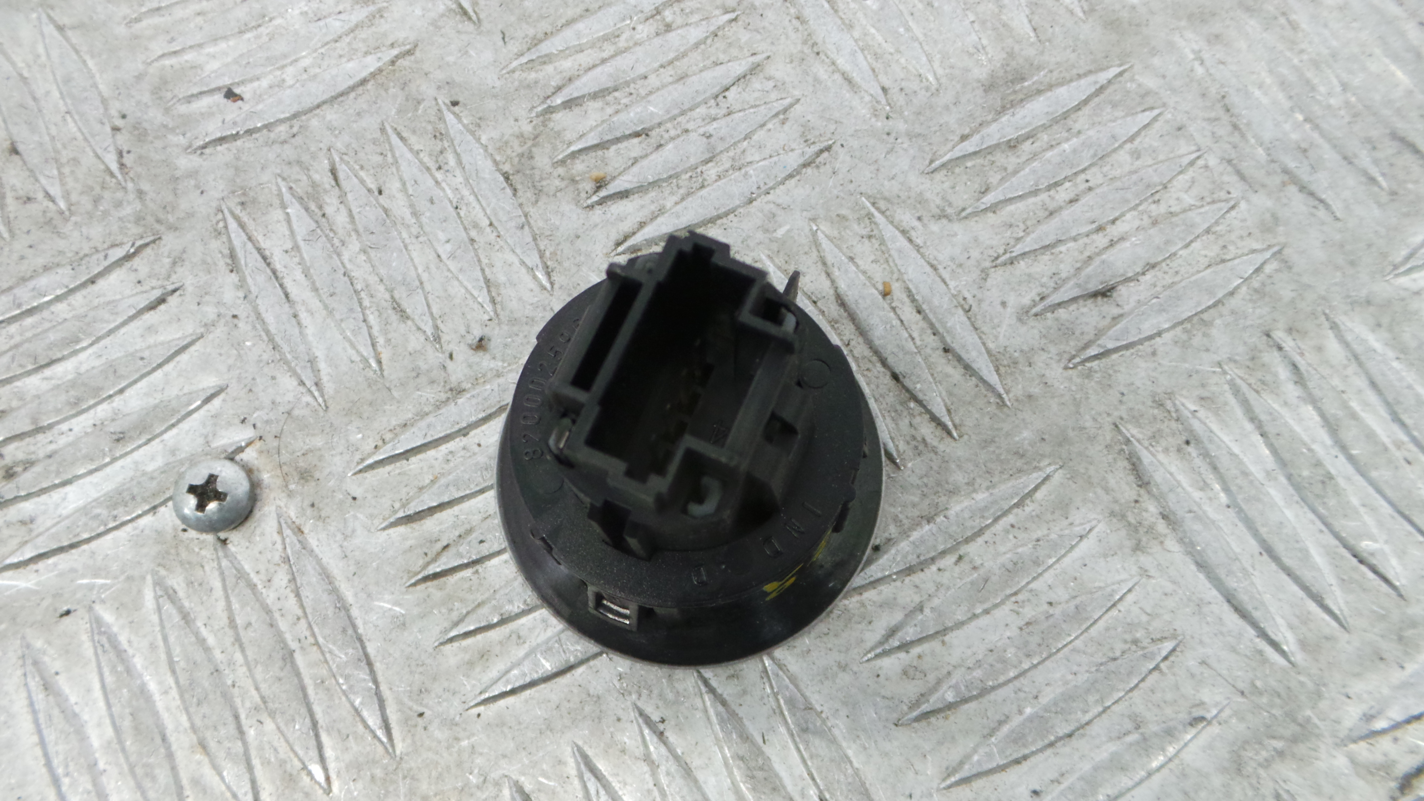 Botão Start/Stop 8200025966 - RENAULT LAGUNA II (BG0/1_)-37042860