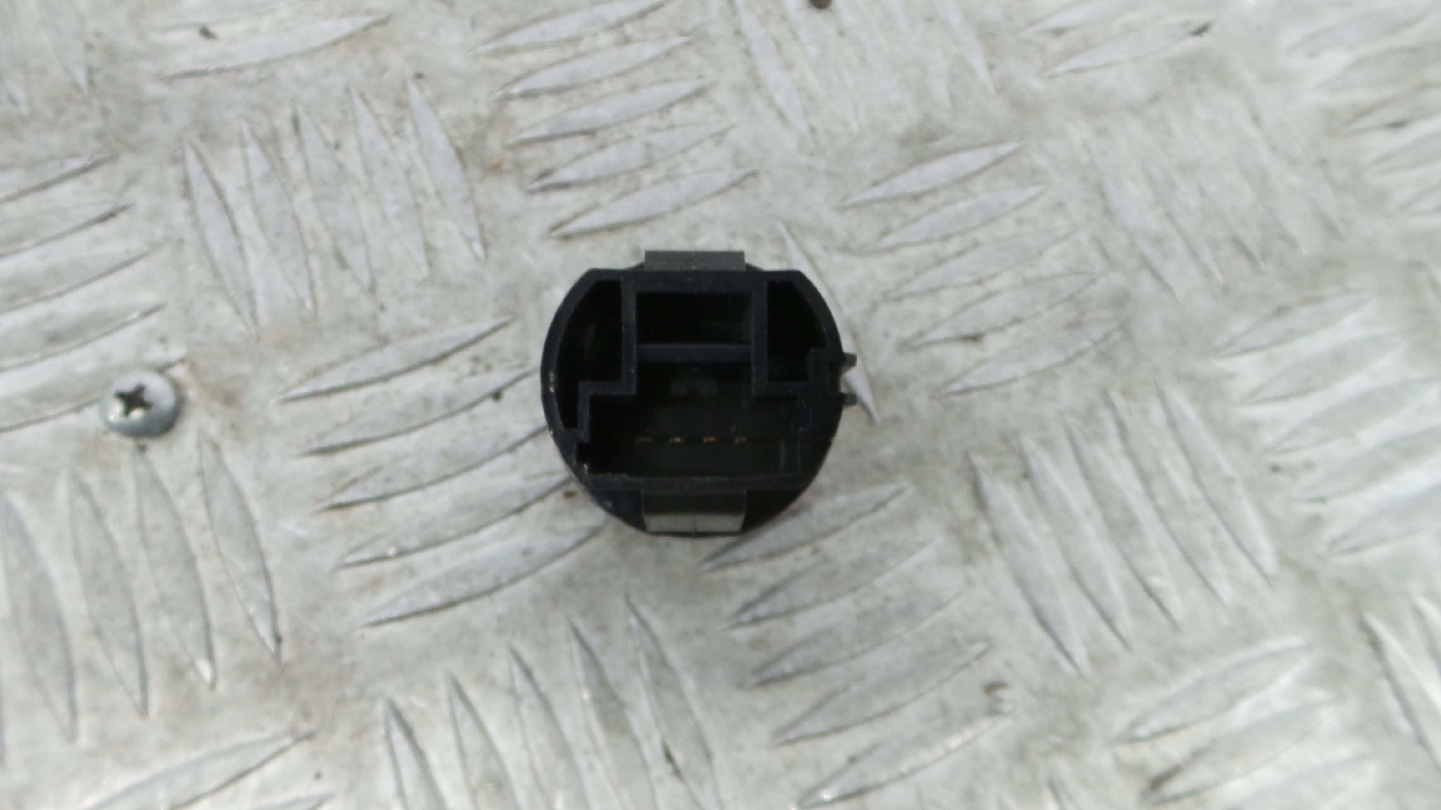 Botão Start/Stop  - RENAULT MEGANE III Hatchback (BZ0/1_, B3_)-37042865