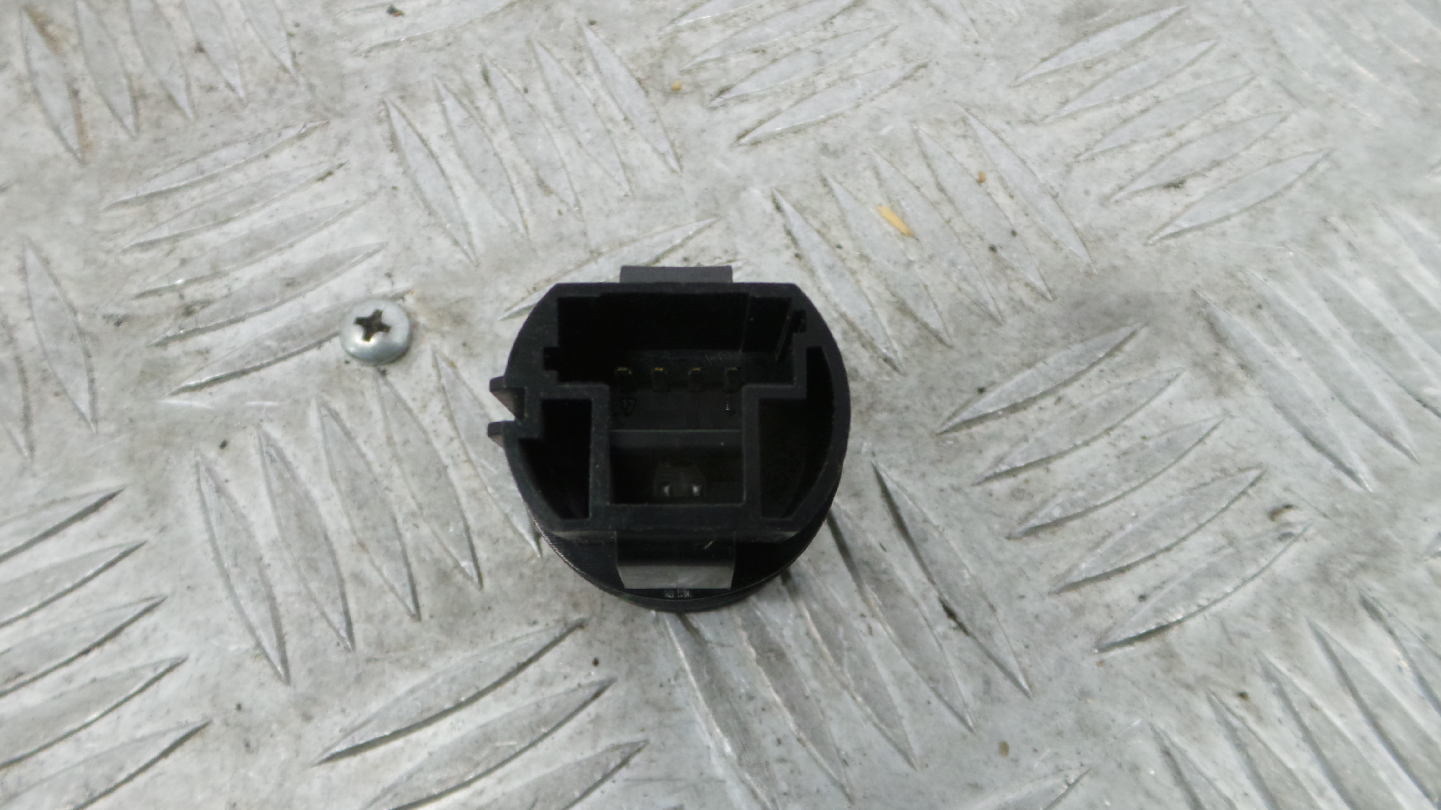 Botão Start/Stop  - RENAULT MEGANE III Hatchback (BZ0/1_, B3_)-37042873