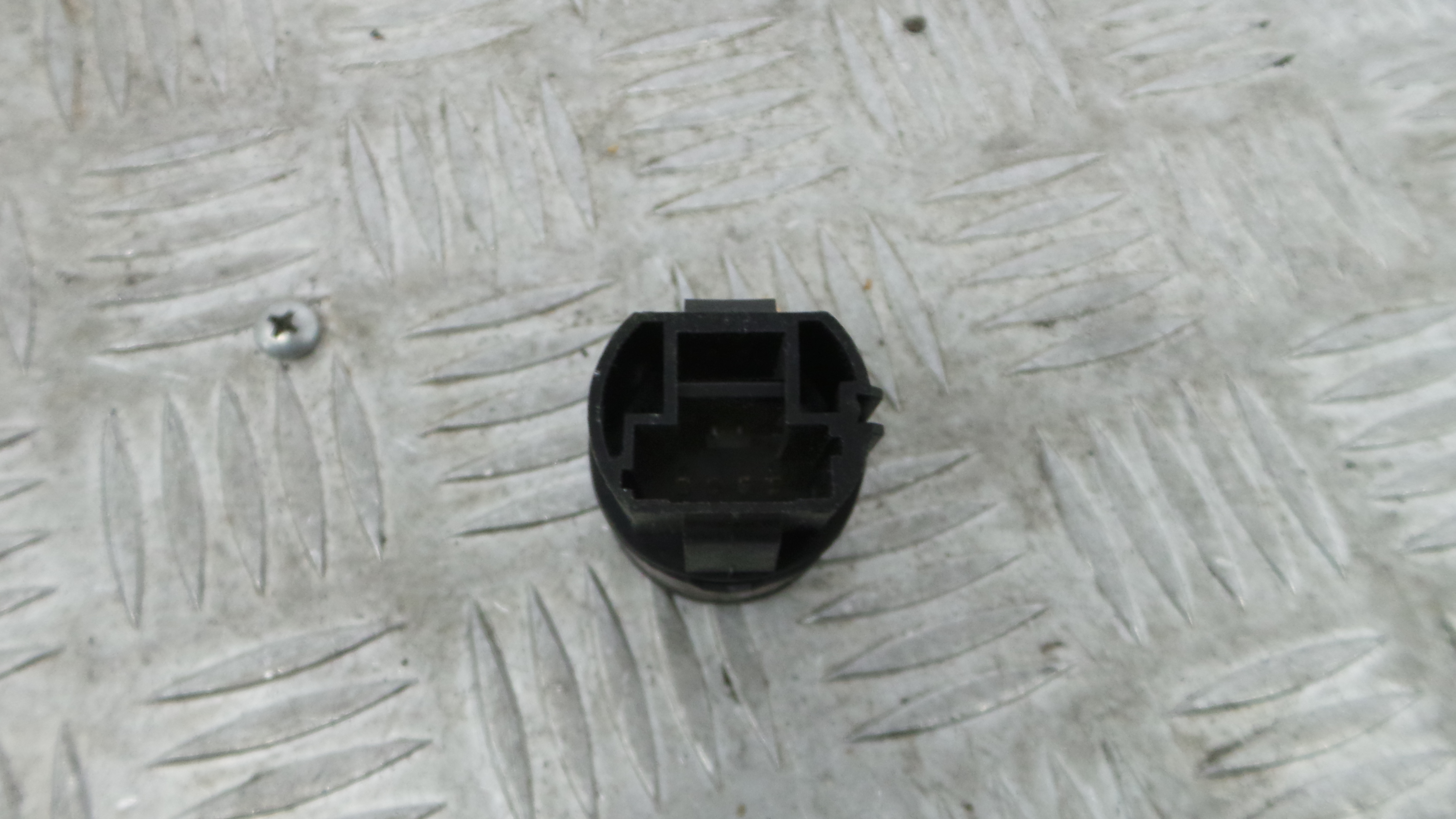 Botão Start/Stop  - RENAULT MEGANE III Hatchback (BZ0/1_, B3_)-37043052