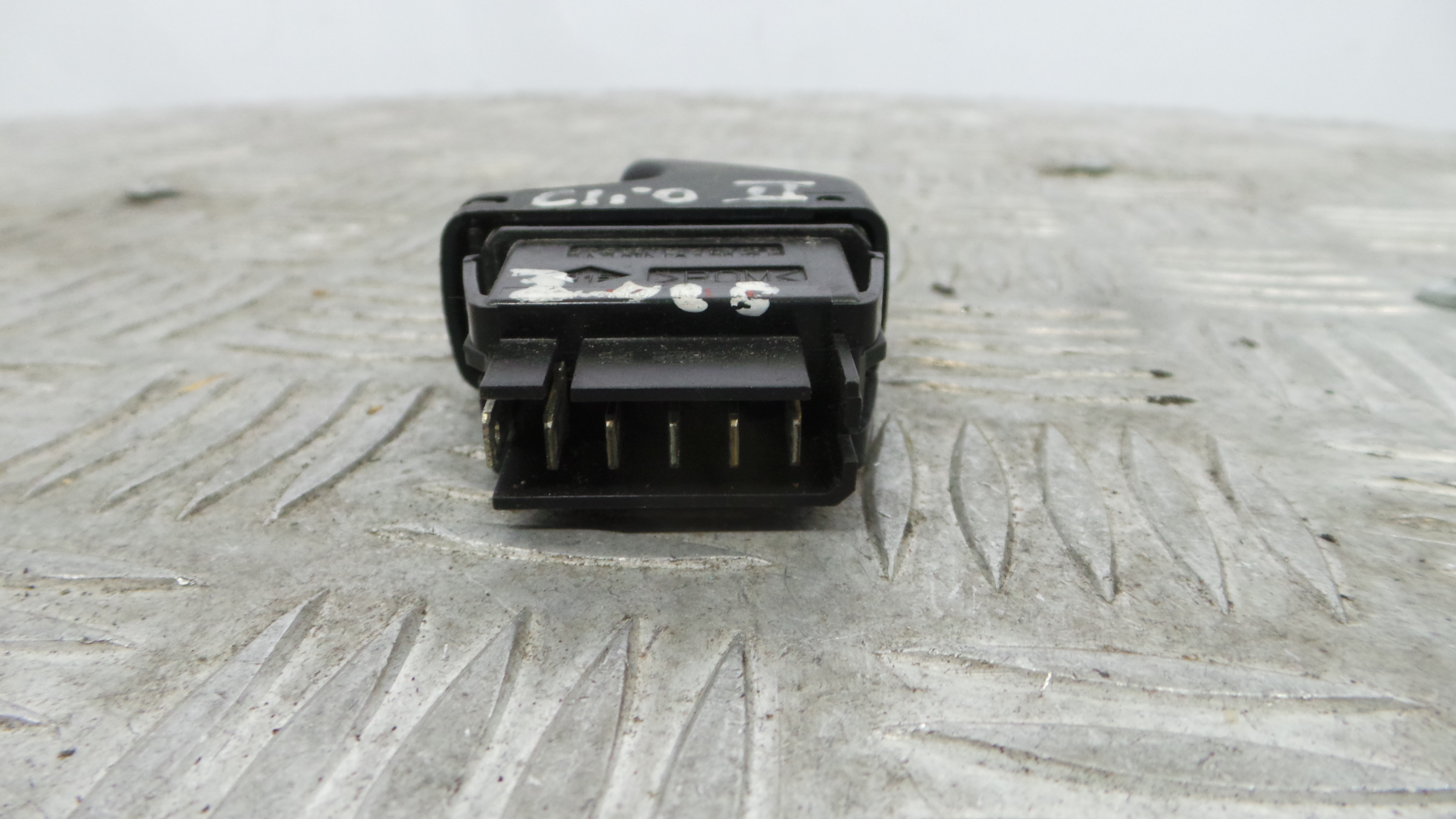 Interruptor / Comando Elevador Vidro Frente Dto   - RENAULT CLIO II (BB_, CB_), CLIO Mk II (BB_, CB_-37043249