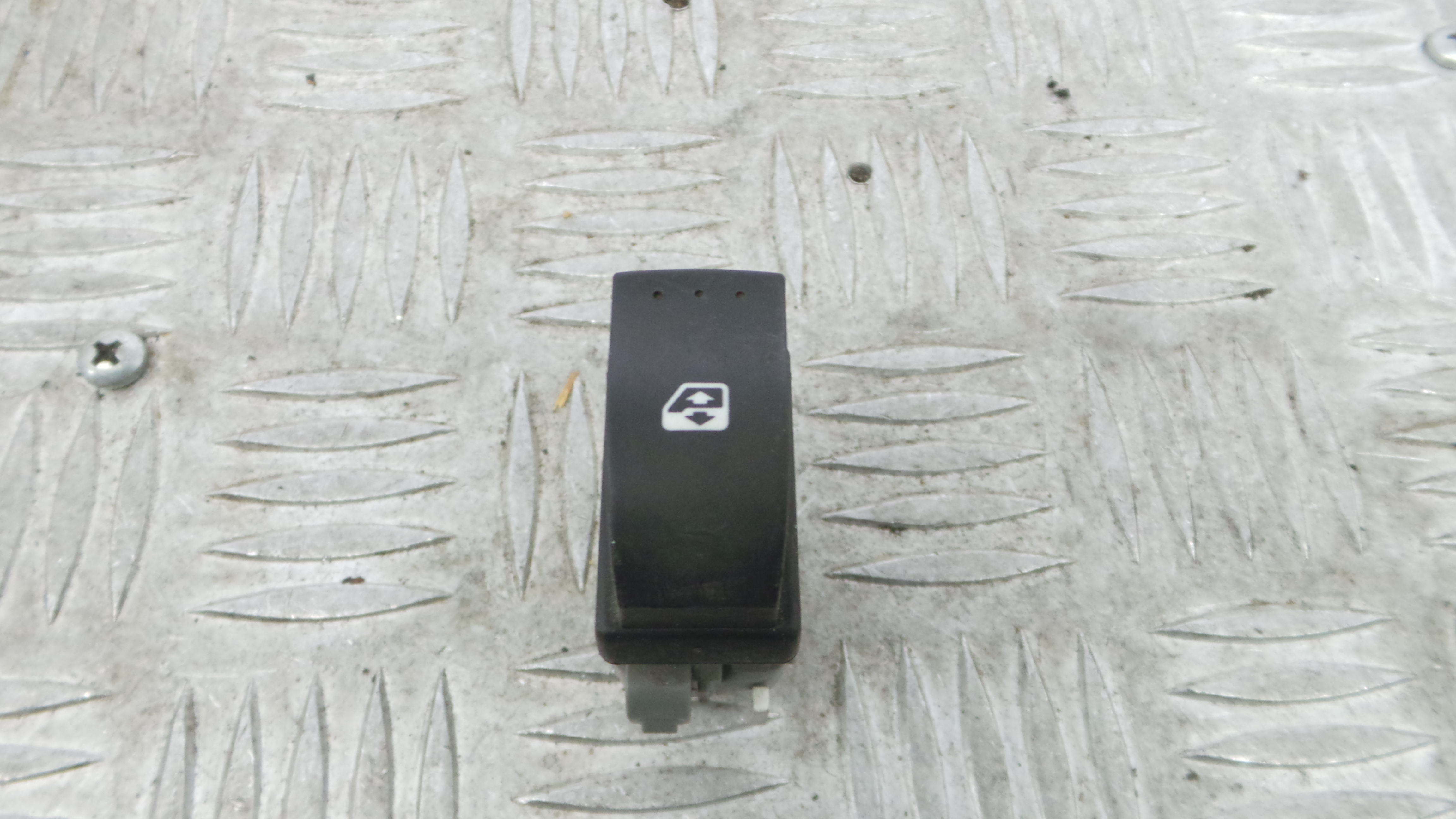 Interruptor / Comando Elevador Vidro Frente Dto   - RENAULT MEGANE II (BM0/1_, CM0/1_)-37043258