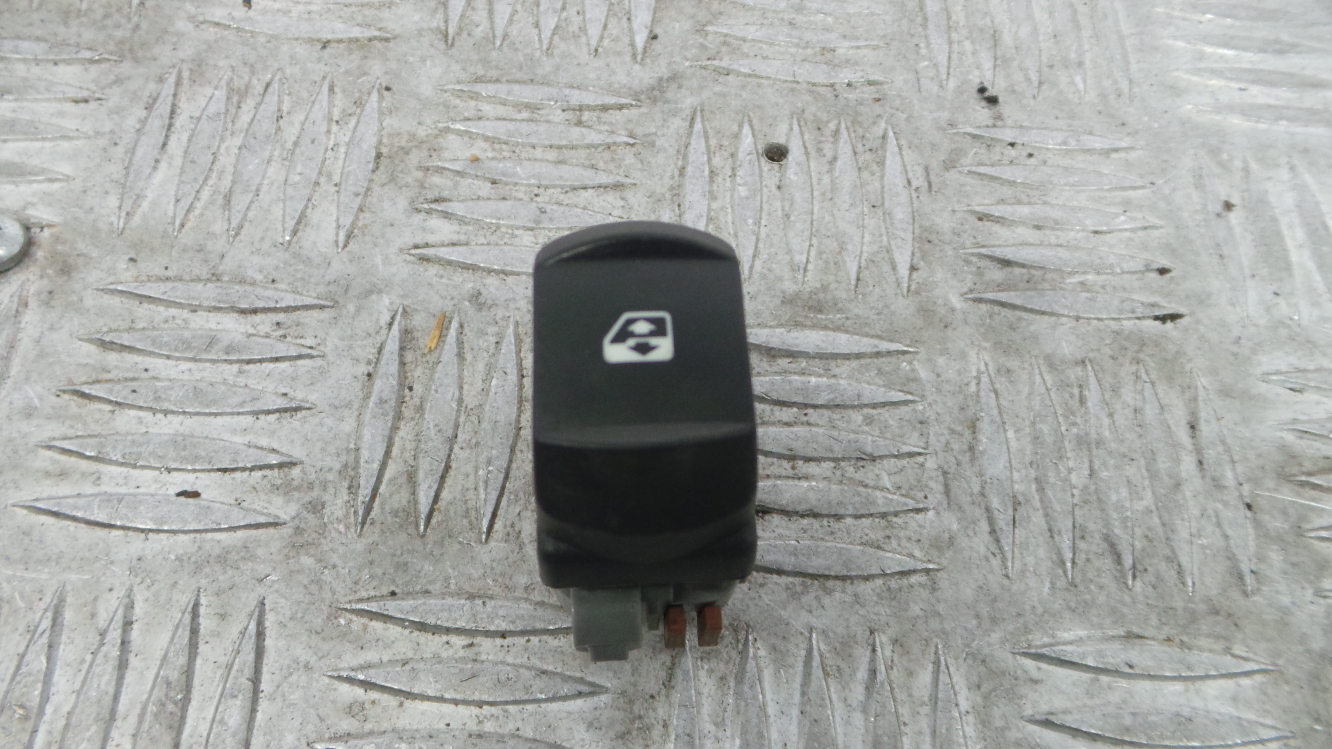 Interruptor / Comando Elevador Vidro Frente Dto   - RENAULT MEGANE II (BM0/1_, CM0/1_)-37043262