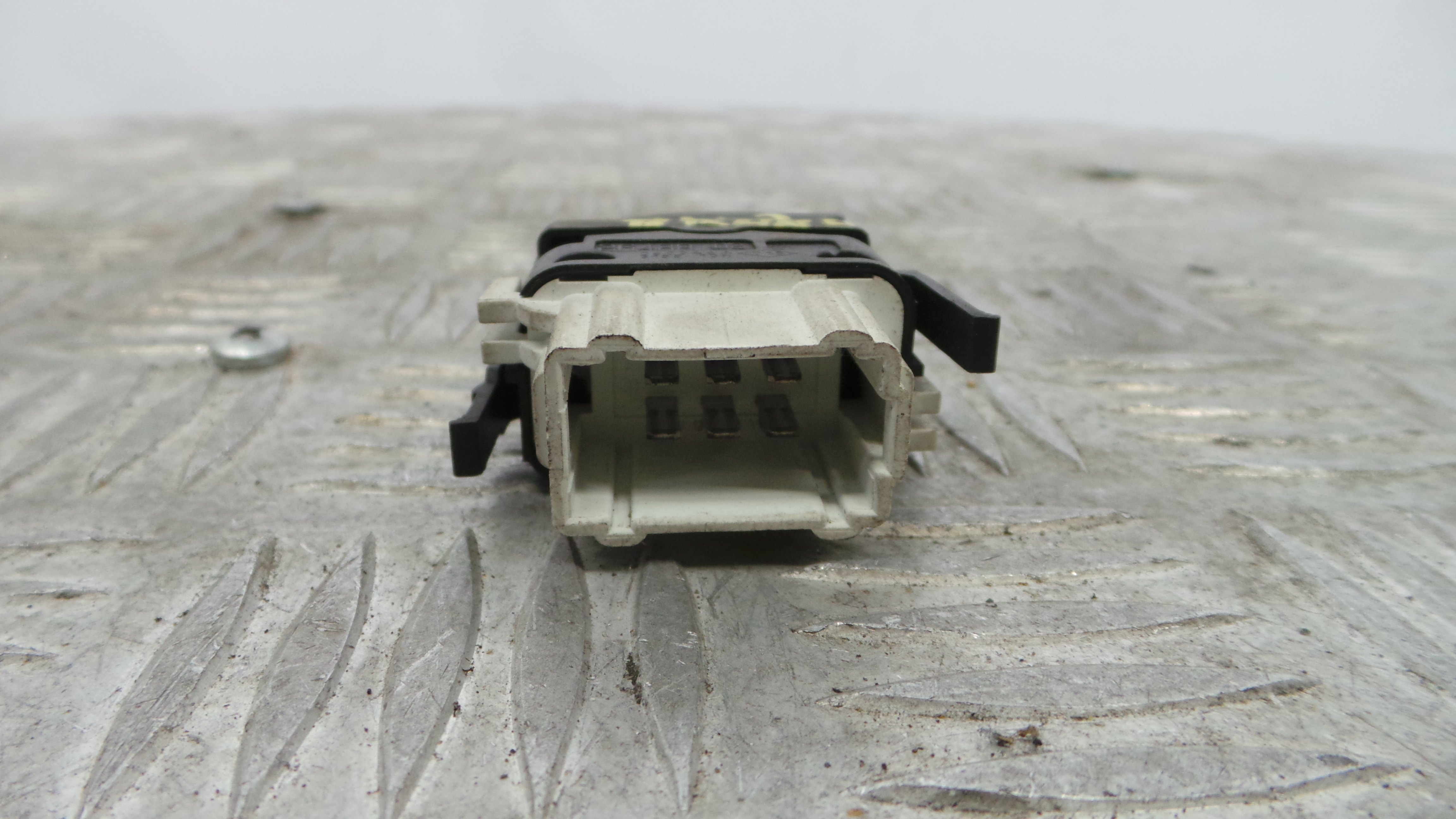 Interruptor / Comando Elevador Vidro Frente Dto   - RENAULT CLIO II (BB_, CB_), CLIO Mk II (BB_, CB_-37043289