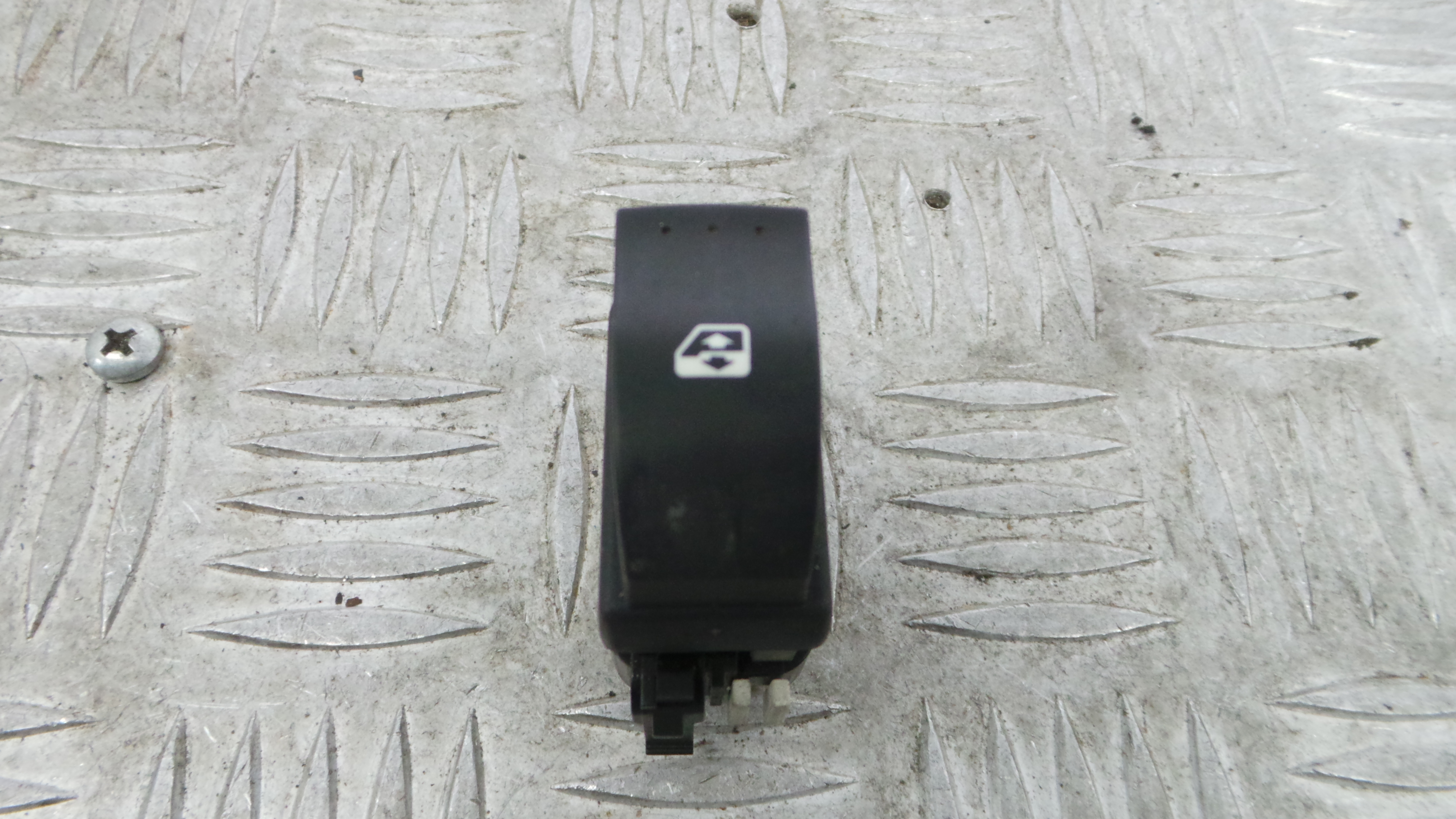 Interruptor / Comando Elevador Vidro Frente Dto   - RENAULT CLIO II (BB_, CB_), CLIO Mk II (BB_, CB_-37043291