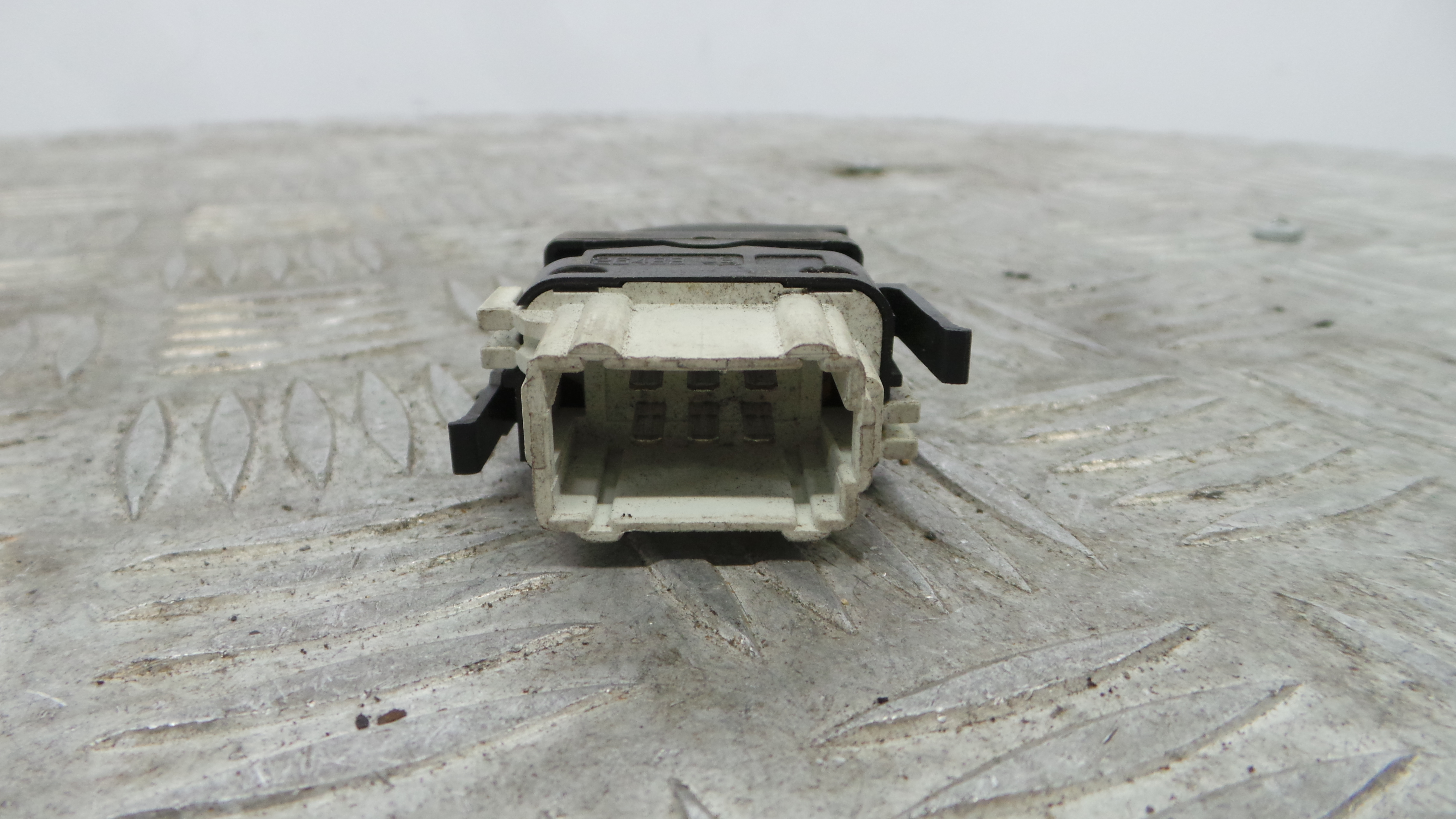 Interruptor / Comando Elevador Vidro Frente Dto   - RENAULT CLIO II (BB_, CB_), CLIO Mk II (BB_, CB_-37043291