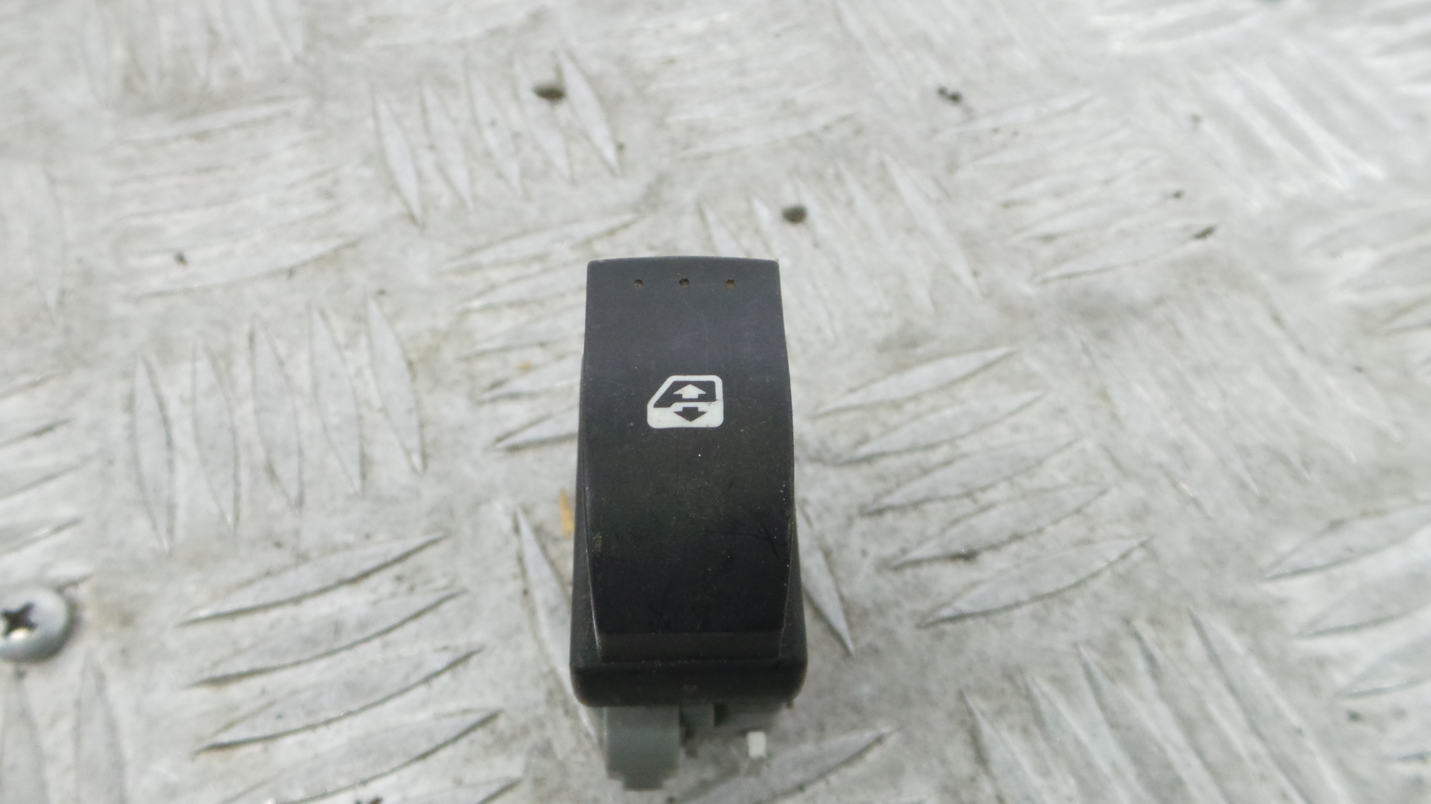 Interruptor / Comando Elevador Vidro Frente Dto   - RENAULT MEGANE II (BM0/1_, CM0/1_)-37043293