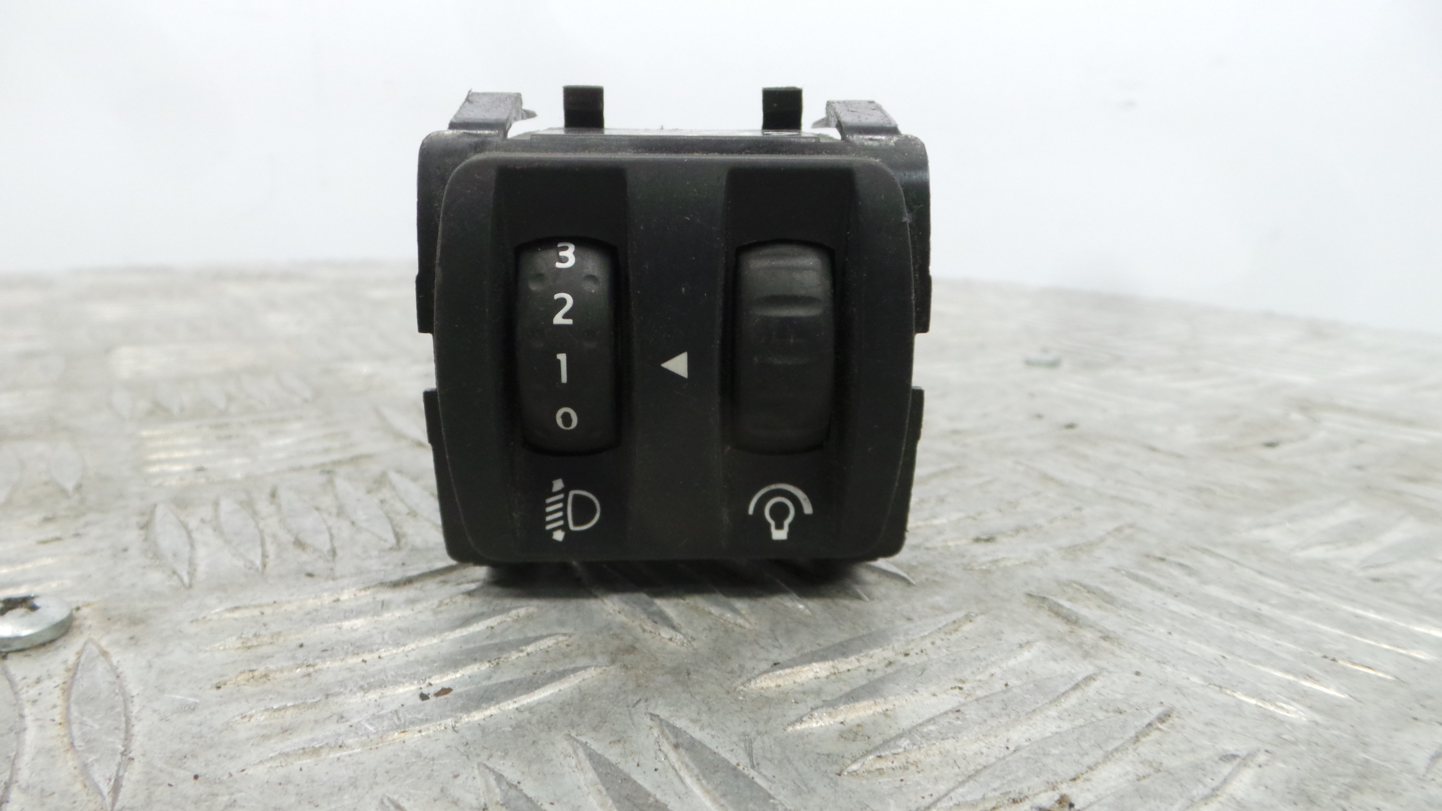 Comando de Regulação dos Faróis  251900567R - RENAULT CLIO IV (BH_)-37043304