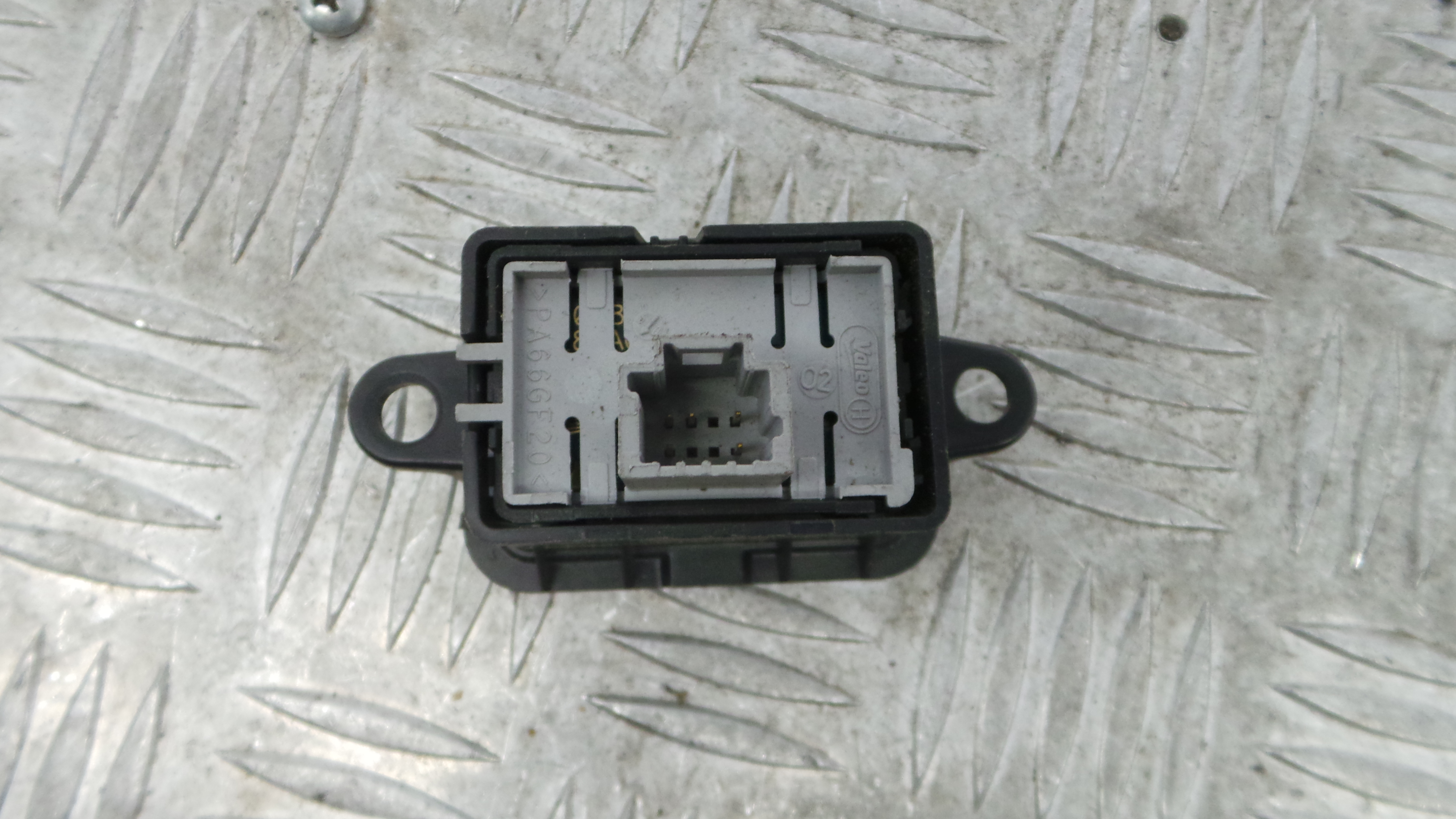 Comando do Cruise Control  - RENAULT MEGANE III Hatchback (BZ0/1_, B3_)-37043330