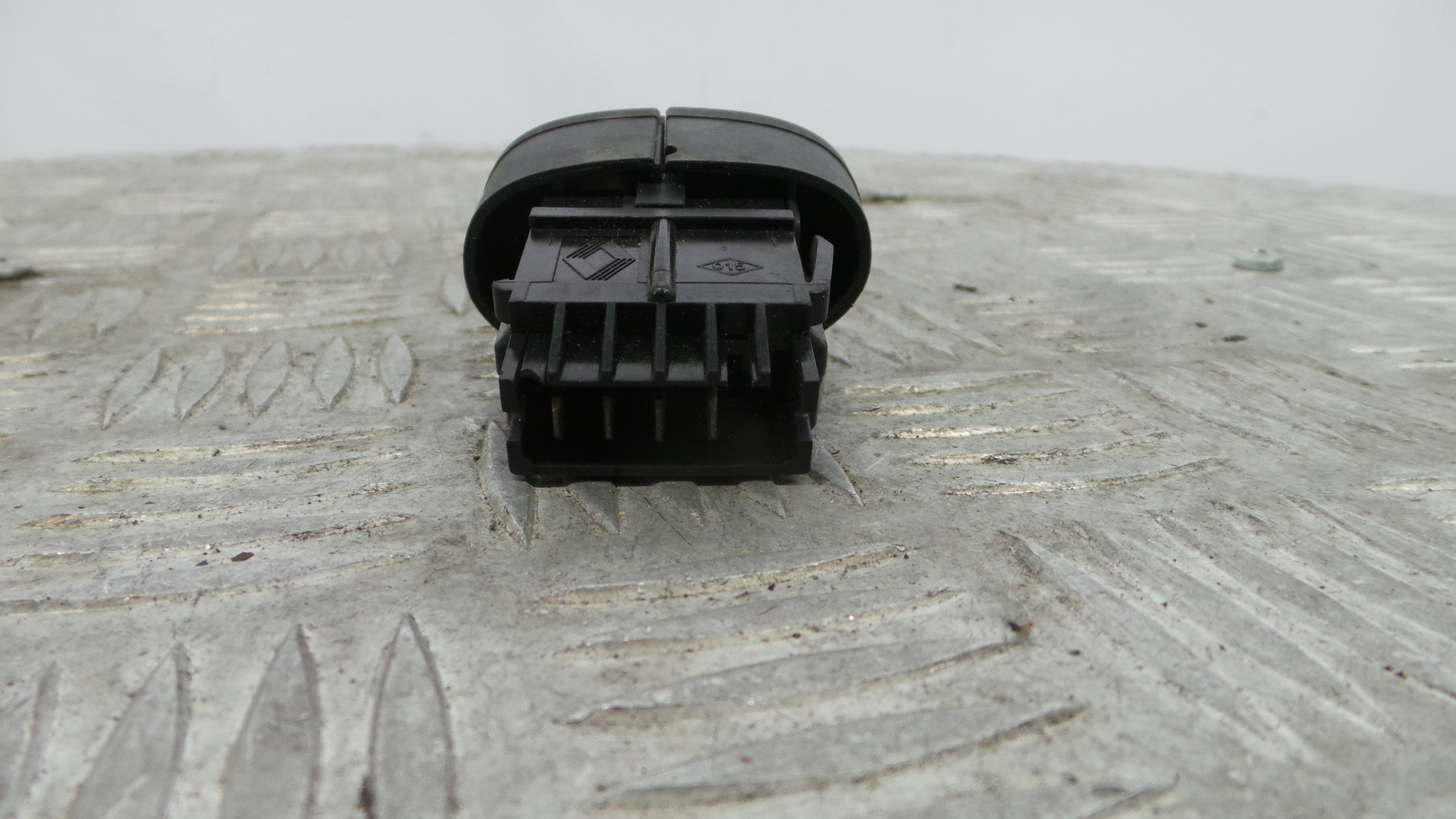 Botao desembaciador vidro tras - RENAULT SCÉNIC I VAN (FA0_, JA0/1_)-37043423