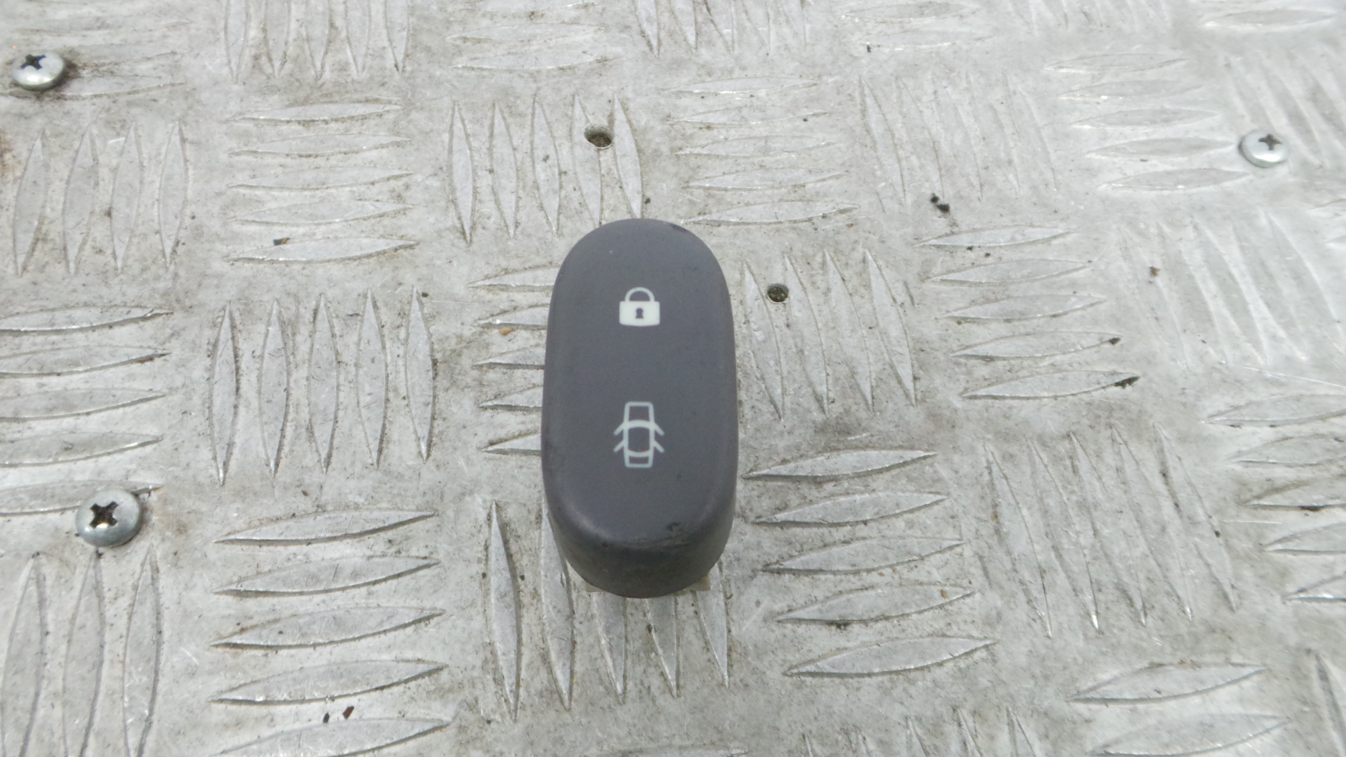 Botão de Bloqueio da Porta   - RENAULT CLIO II (BB_, CB_), CLIO Mk II (BB_, CB_)-37043431