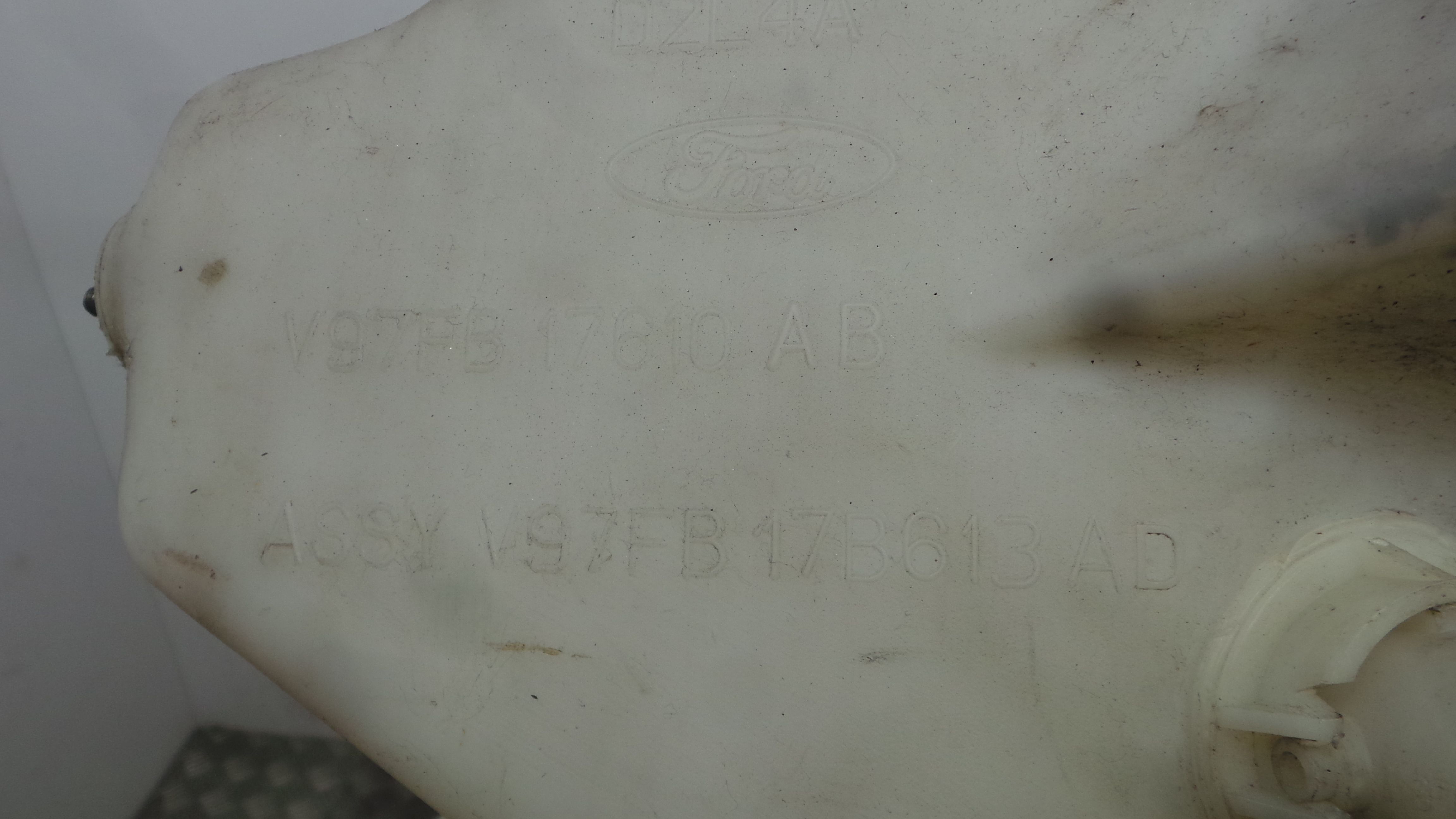 Deposito Reservatório Limpa Vidros Para Brisas V97FB-17610-AB - FORD PUMA (EC_)-37044828