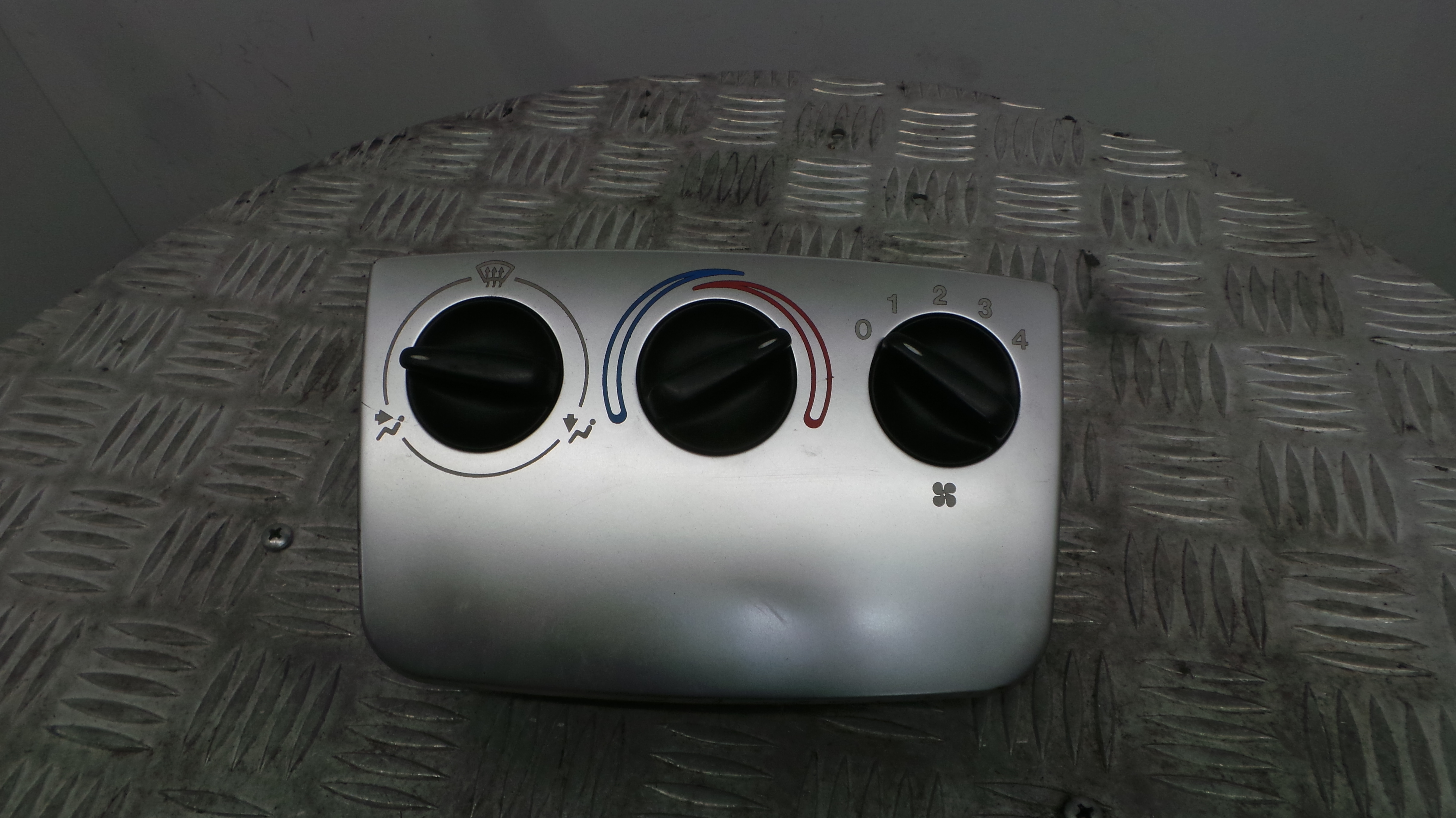 Comando da Sofagem / Climatronic 96FP-19A522-DB - FORD PUMA (EC_)-37044831