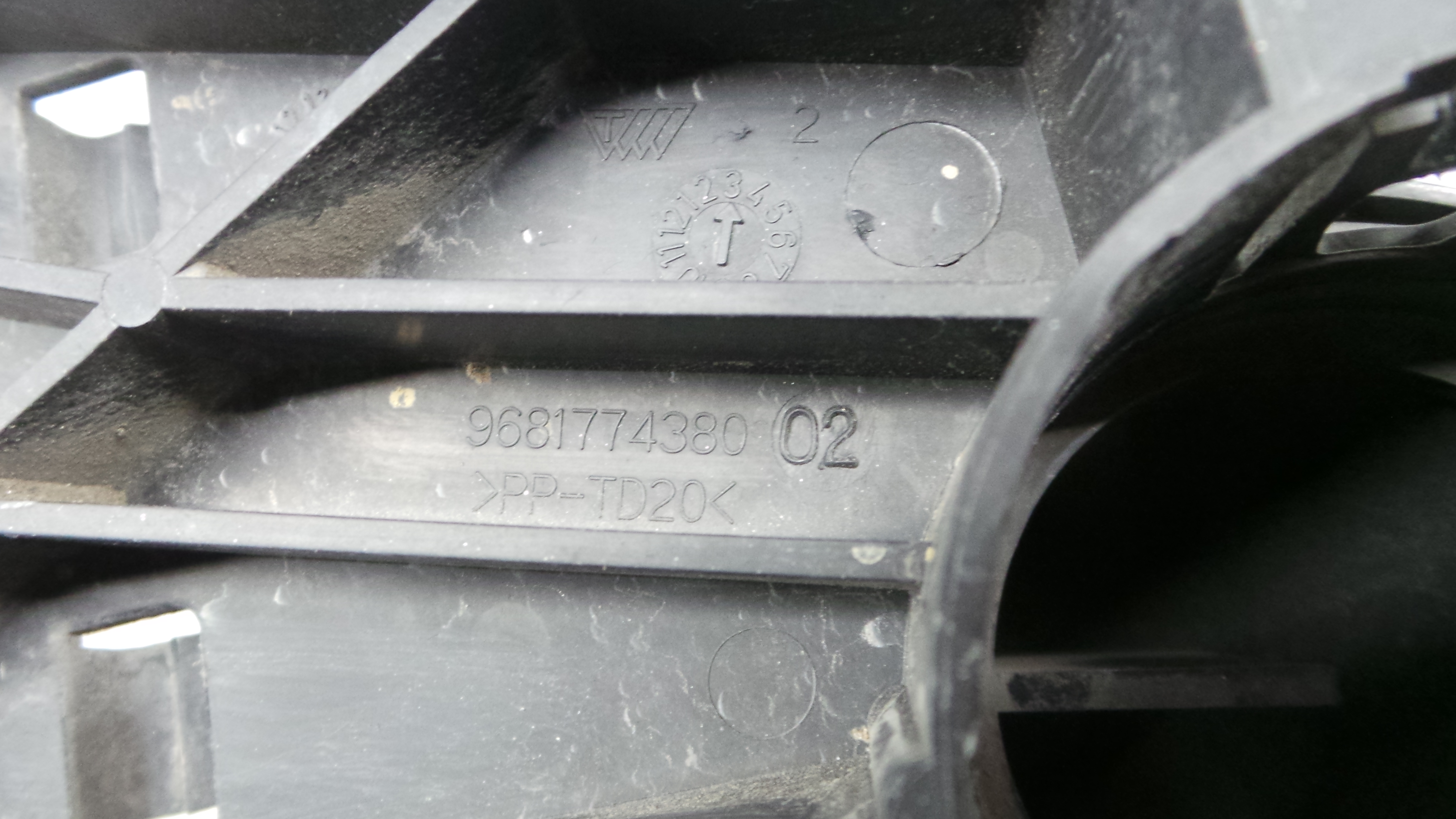 Tubo Caixa Filtro Ar 9681774380 - PEUGEOT PARTNER Caixa/monovolume-37045375