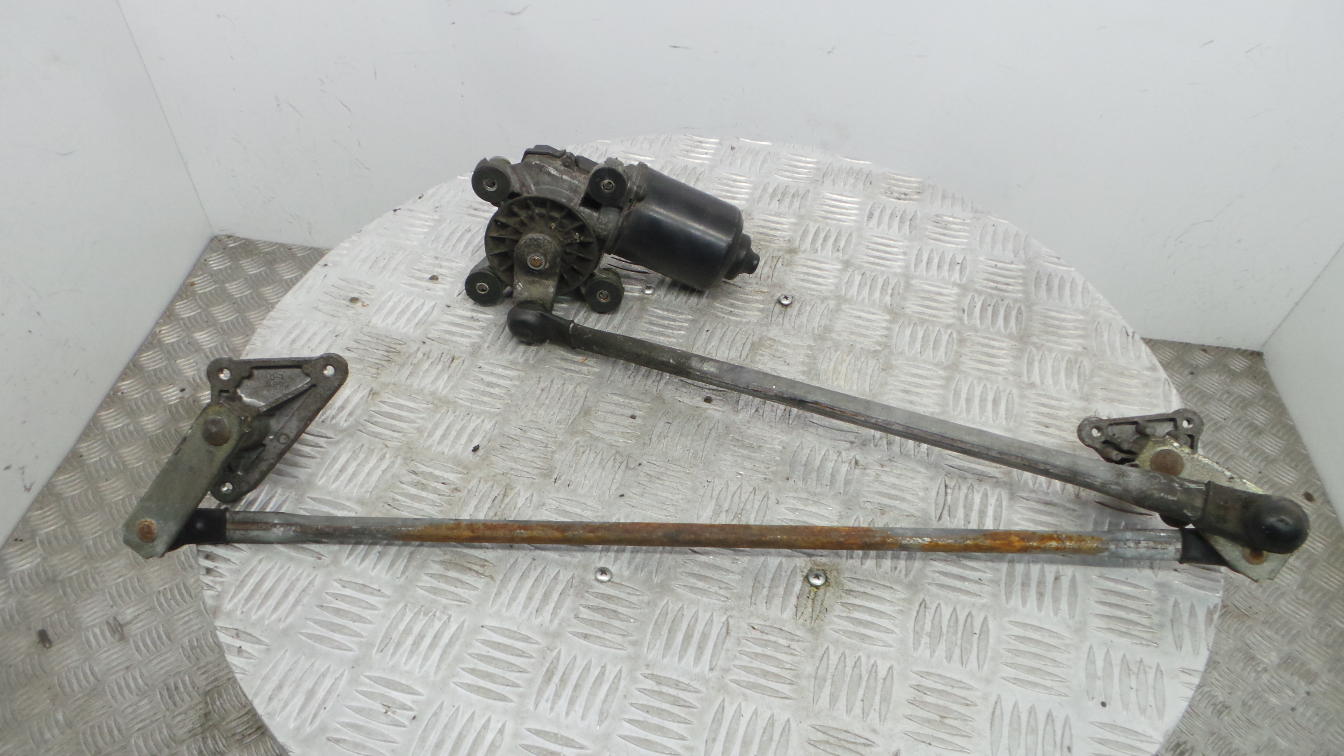 Motor Limpa Vidros Frente   - TOYOTA HIACE IV Caixa (__H1_, __H2_)-37045441