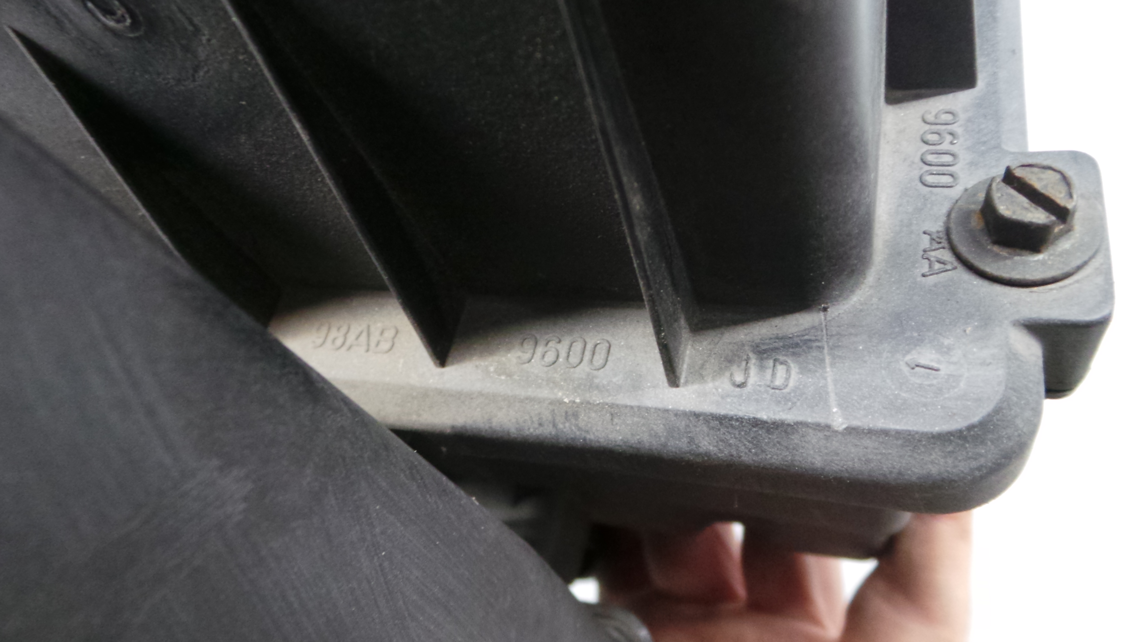 Caixa Filtro de Ar 98AB-9600-JD - FORD FOCUS I (DAW, DBW)-37045494