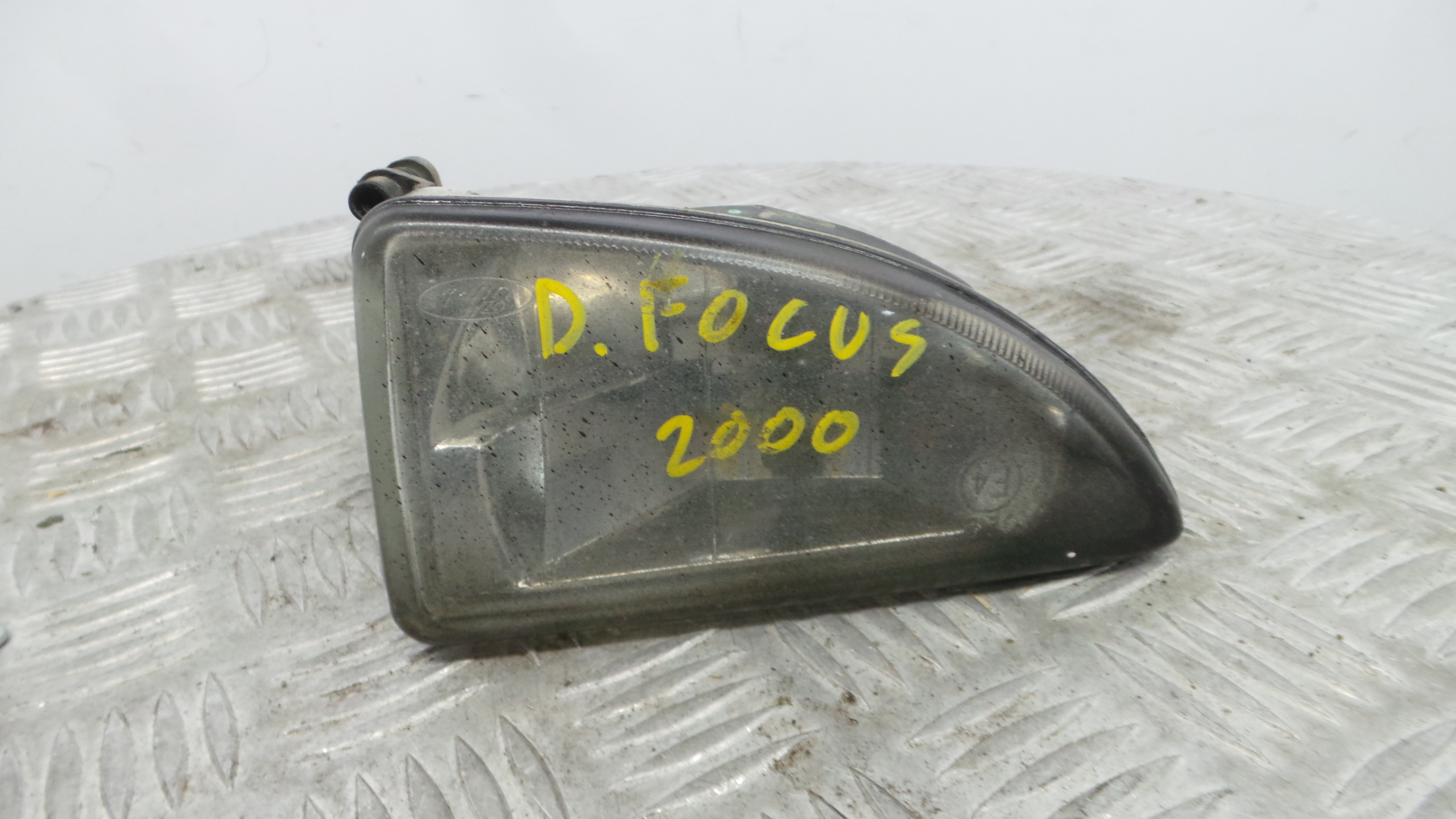 Farol Nevoeiro Direito 1306252 - FORD FOCUS I (DAW, DBW)-37045636