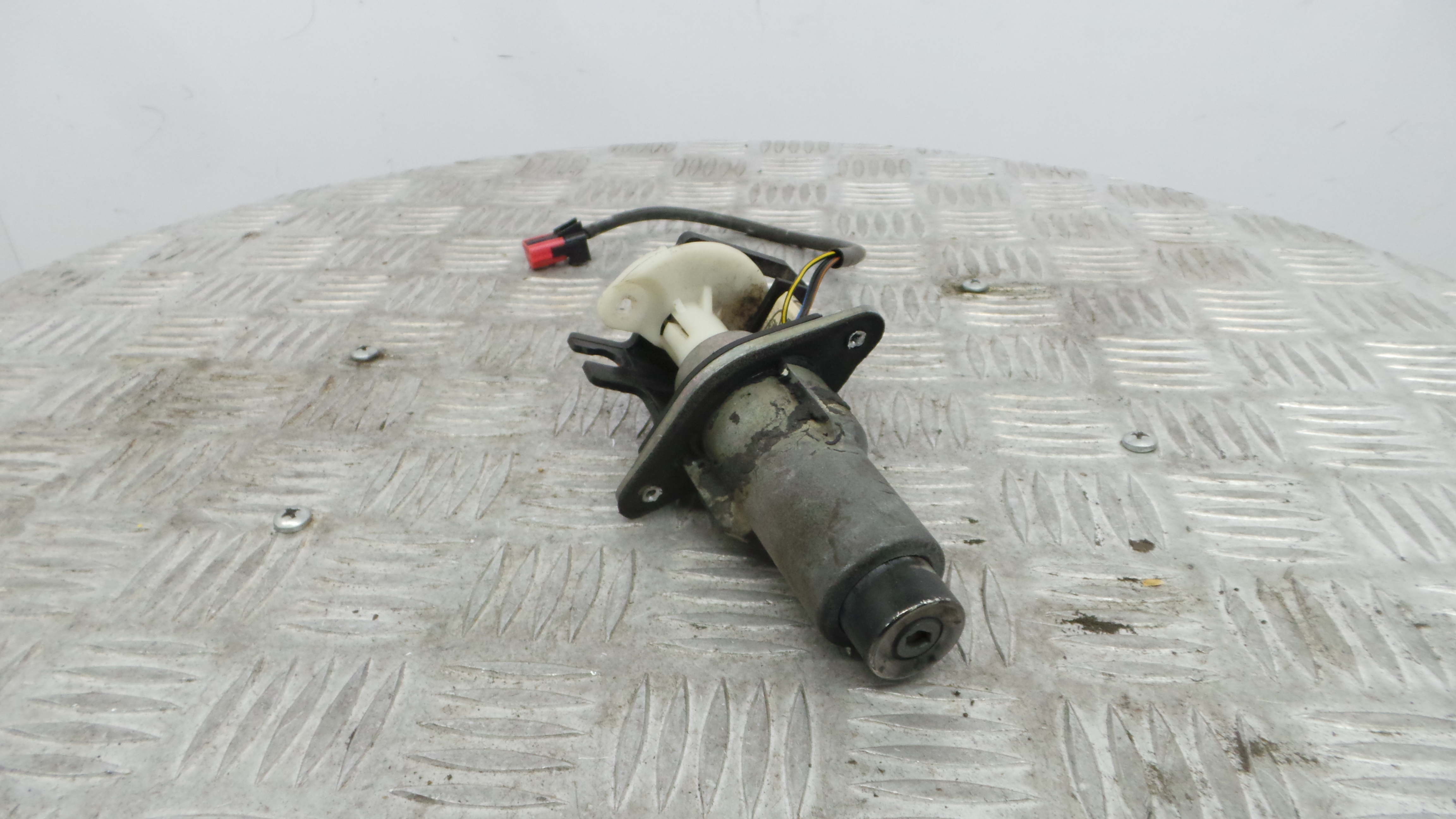 Canhão De Fechadura 1047250 - FORD PUMA (EC_)-37045639