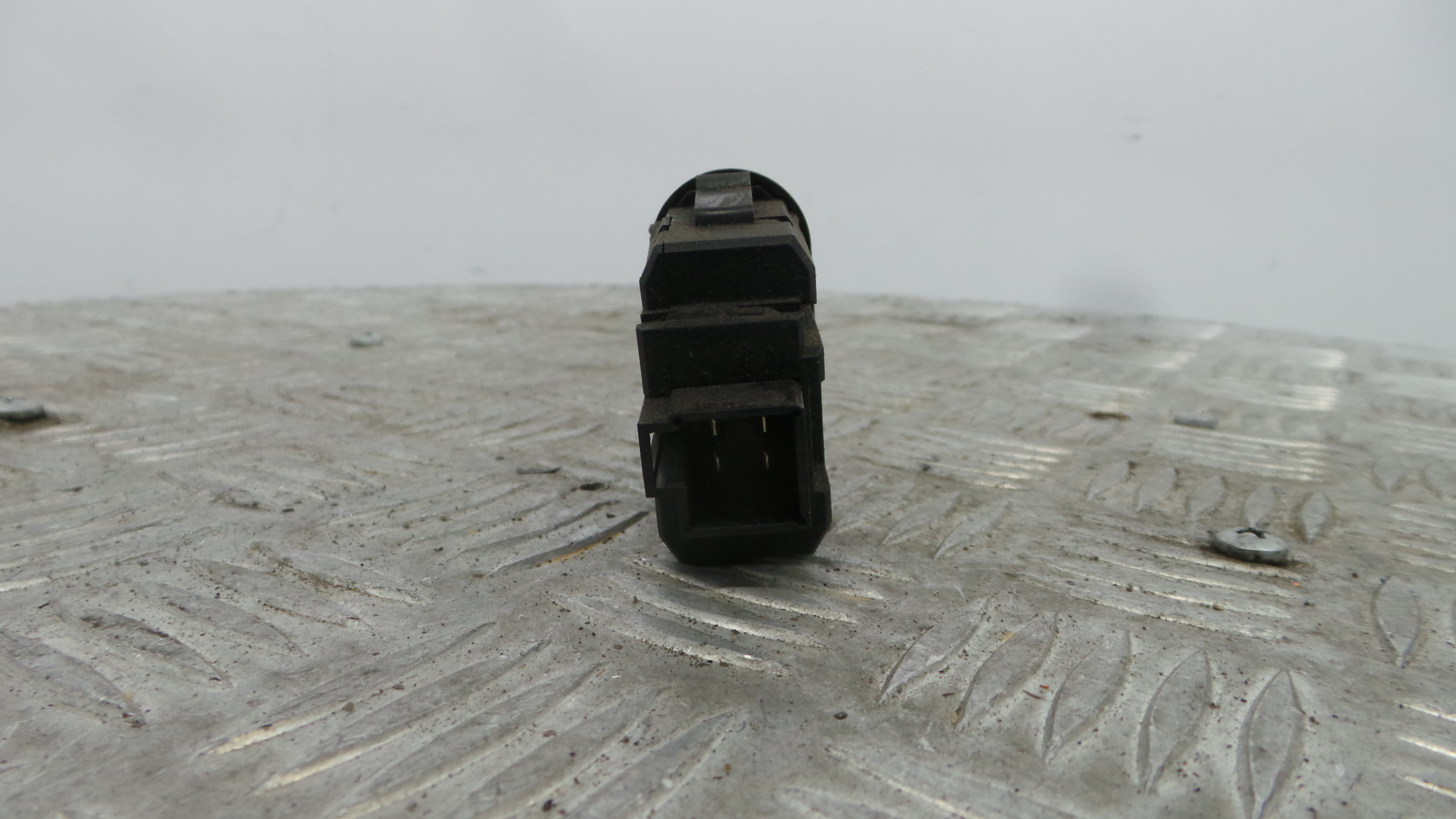 Comando de Regulação dos Faróis  96FG-13K069-AA - FORD PUMA (EC_)-37045659