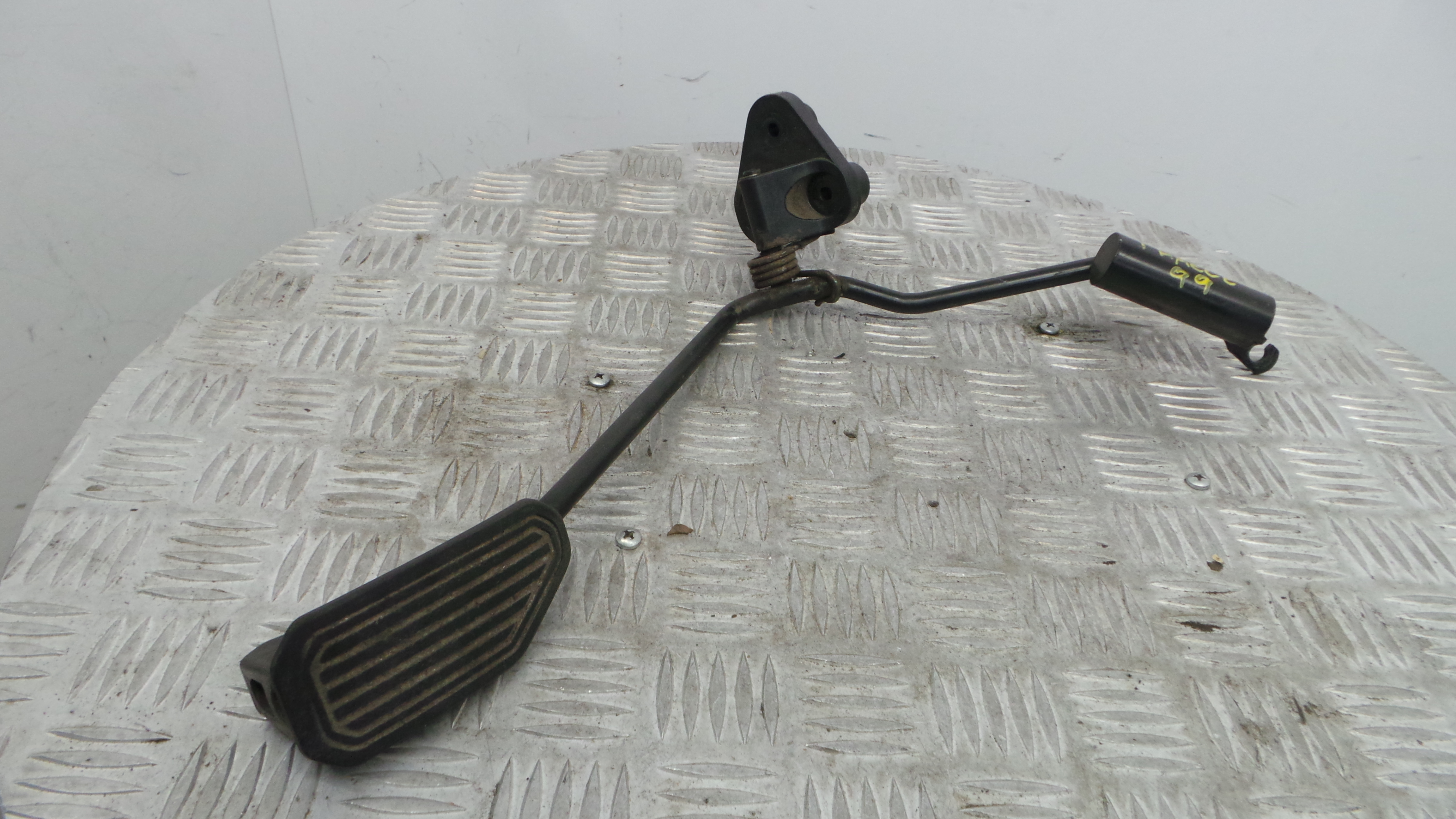Pedal do Acelerador  - TOYOTA HIACE IV Caixa (__H1_, __H2_)-37045698