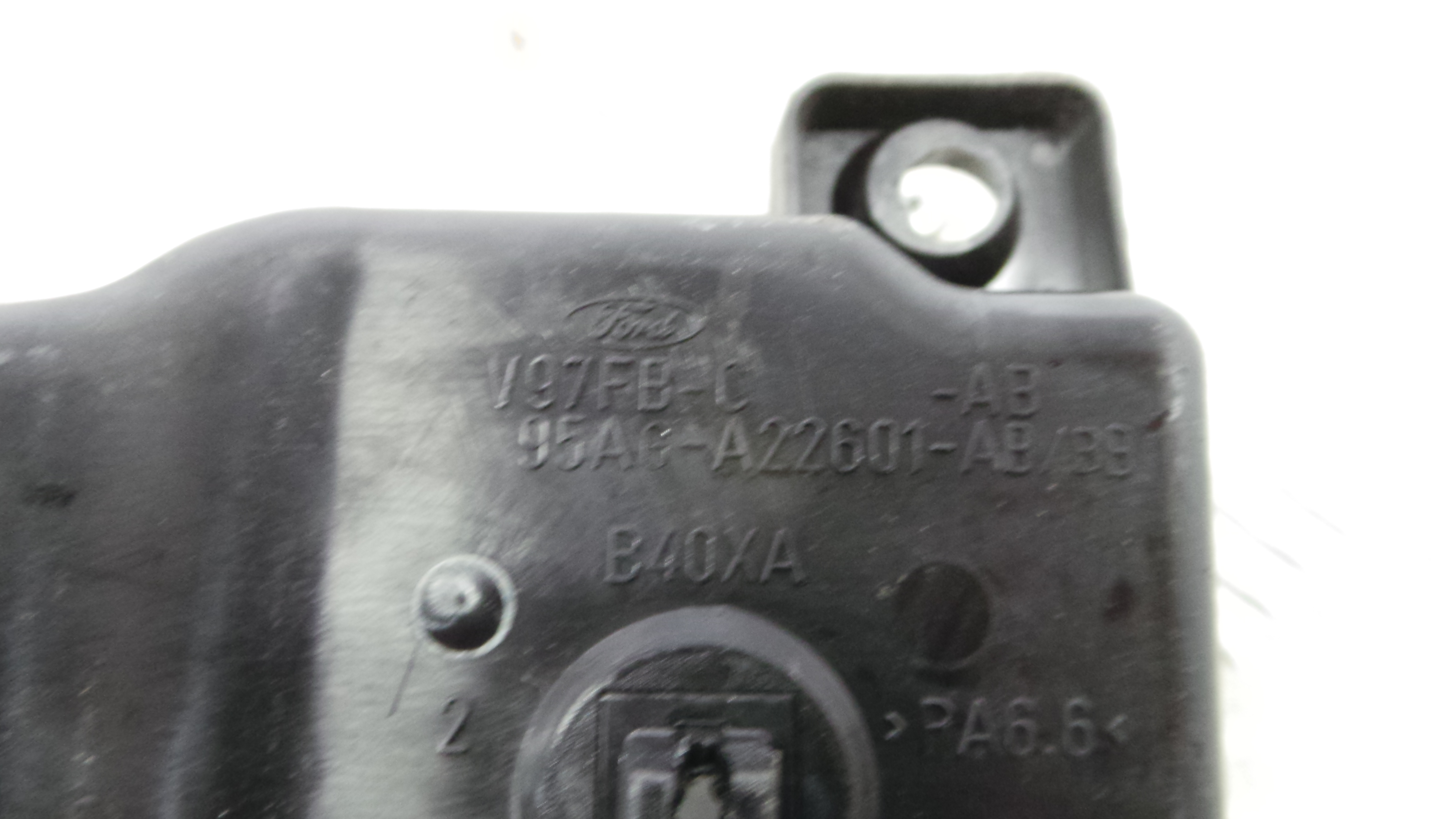 Puxador Interior Frente Esquerdo 95AG-A22601-AB - FORD PUMA (EC_)-37046023