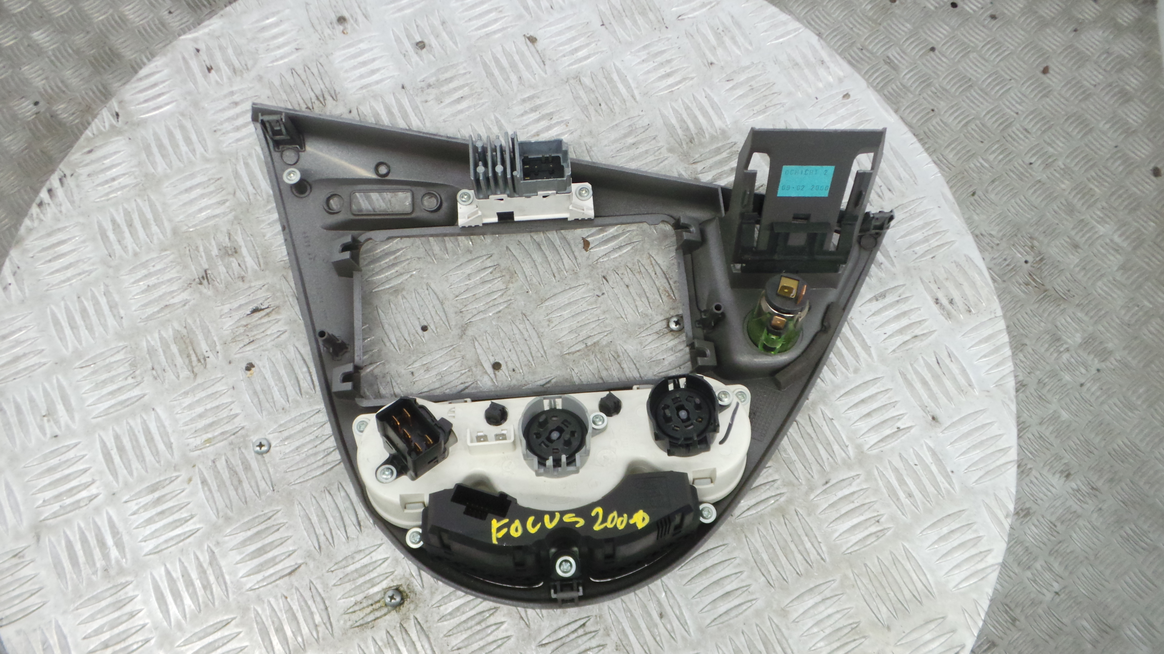 Comando da Sofagem / Climatronic 98AB-A046A04-AE - FORD FOCUS I (DAW, DBW)-37046028