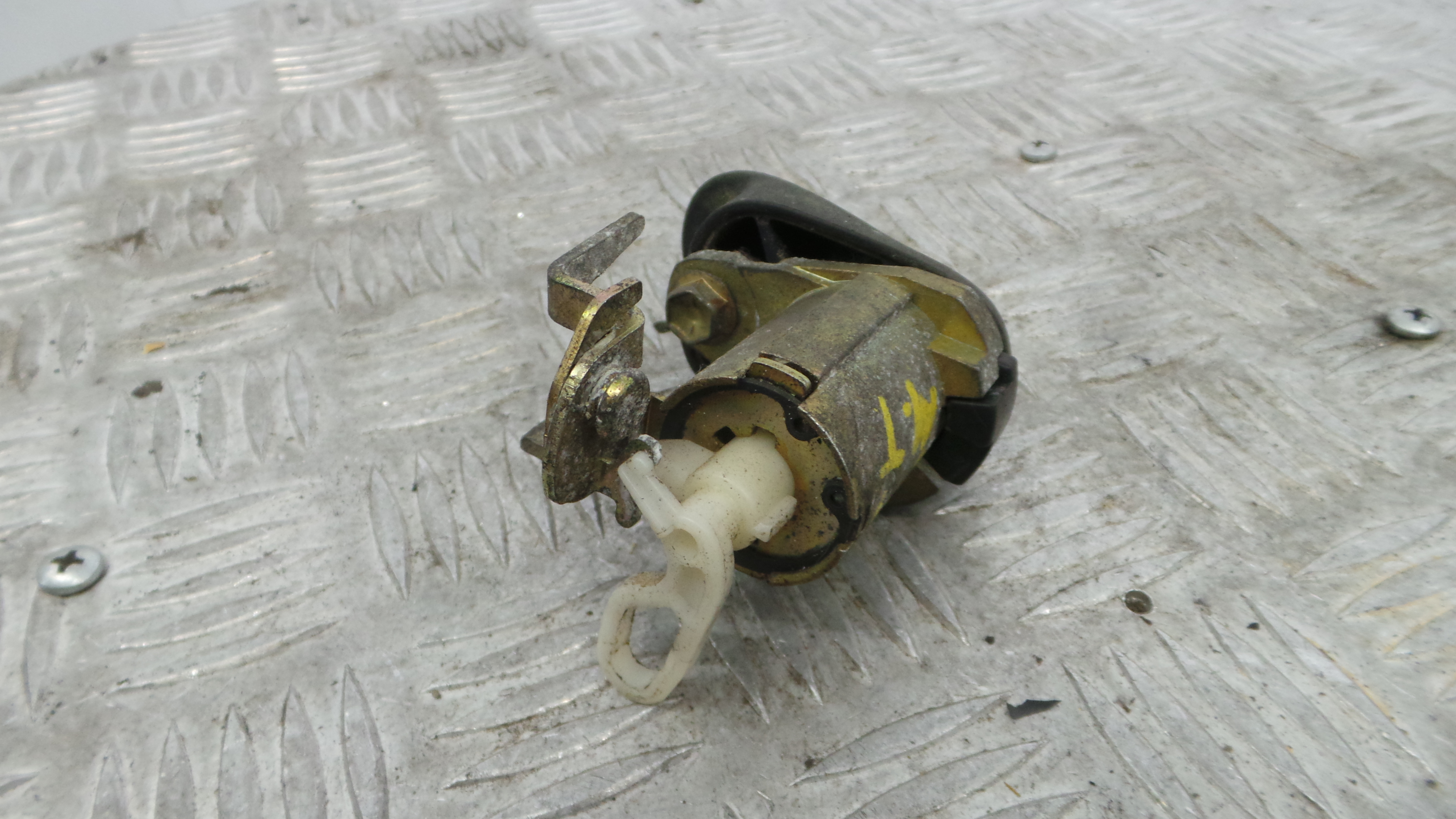 Canhão De Fechadura 69055-52390 - TOYOTA ECHO (_P1_), YARIS (_P1_), YARIS/VITZ (_P1_)-37046312