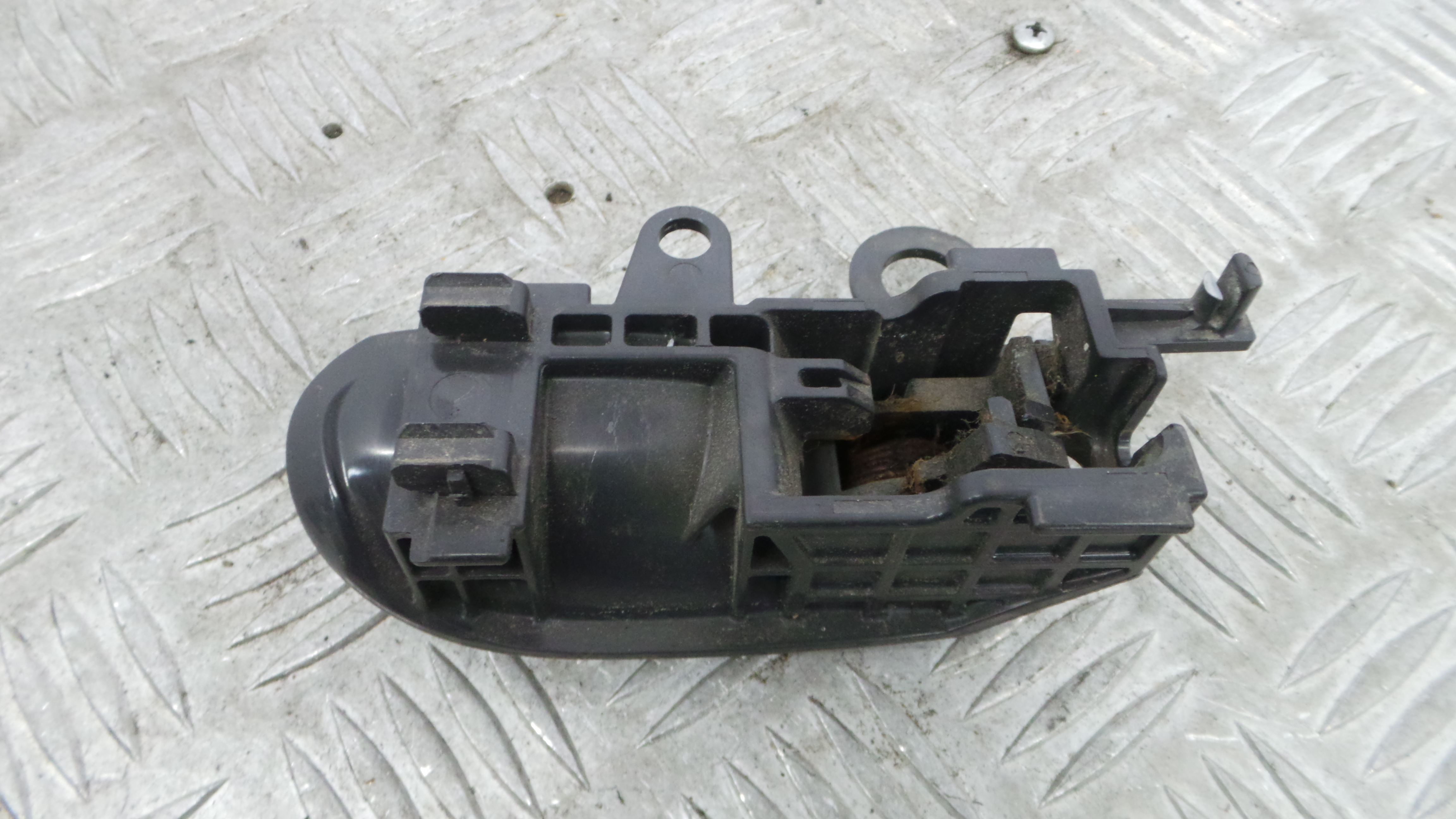 Puxador Interior Frente Esquerdo 6920652010B3 - TOYOTA ECHO (_P1_), YARIS (_P1_), YARIS/VITZ (_P1_)-37046338