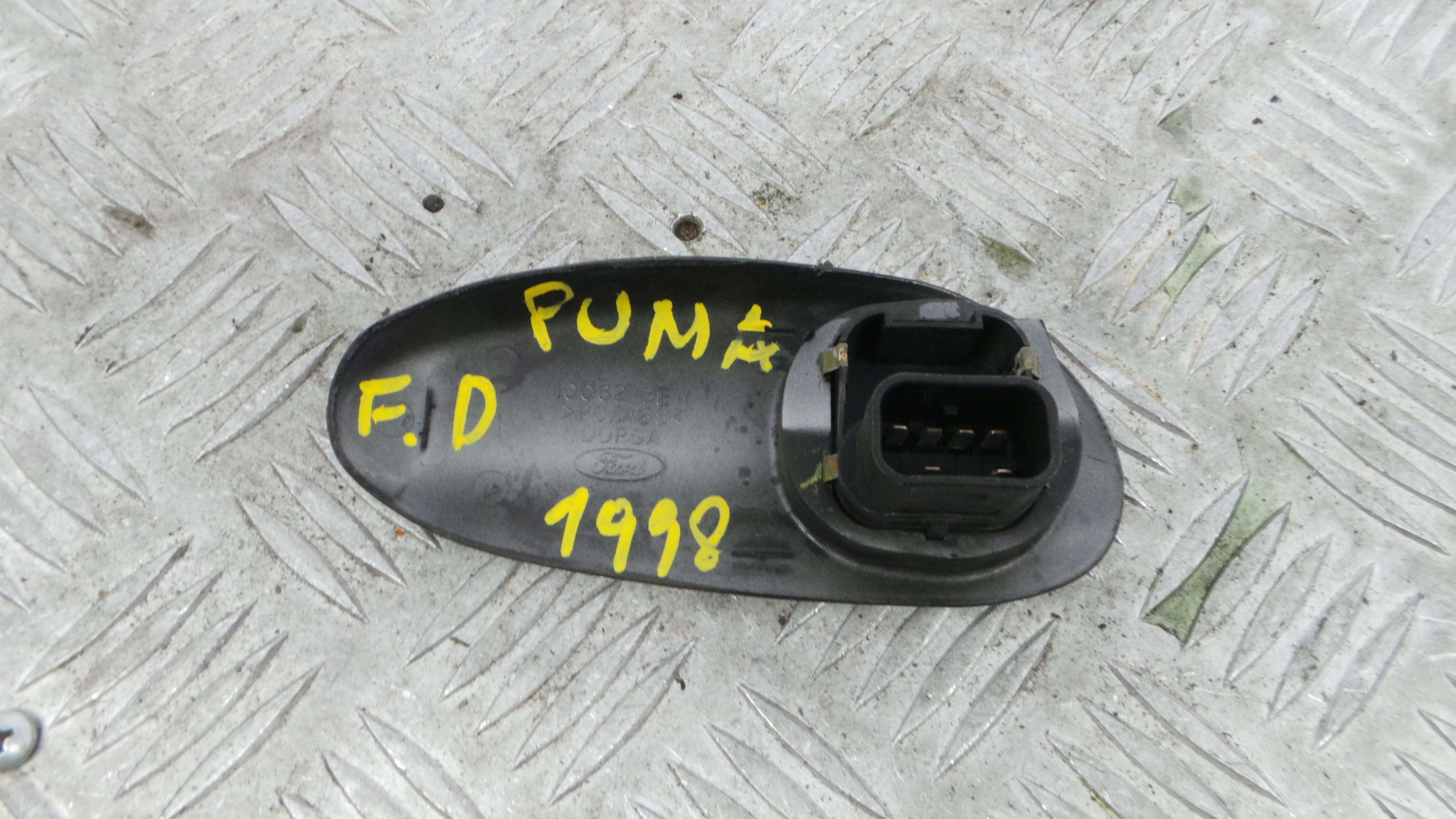 Interruptor / Comando Elevador Vidro Frente Dto  10062BEW - FORD PUMA (EC_)-37047308