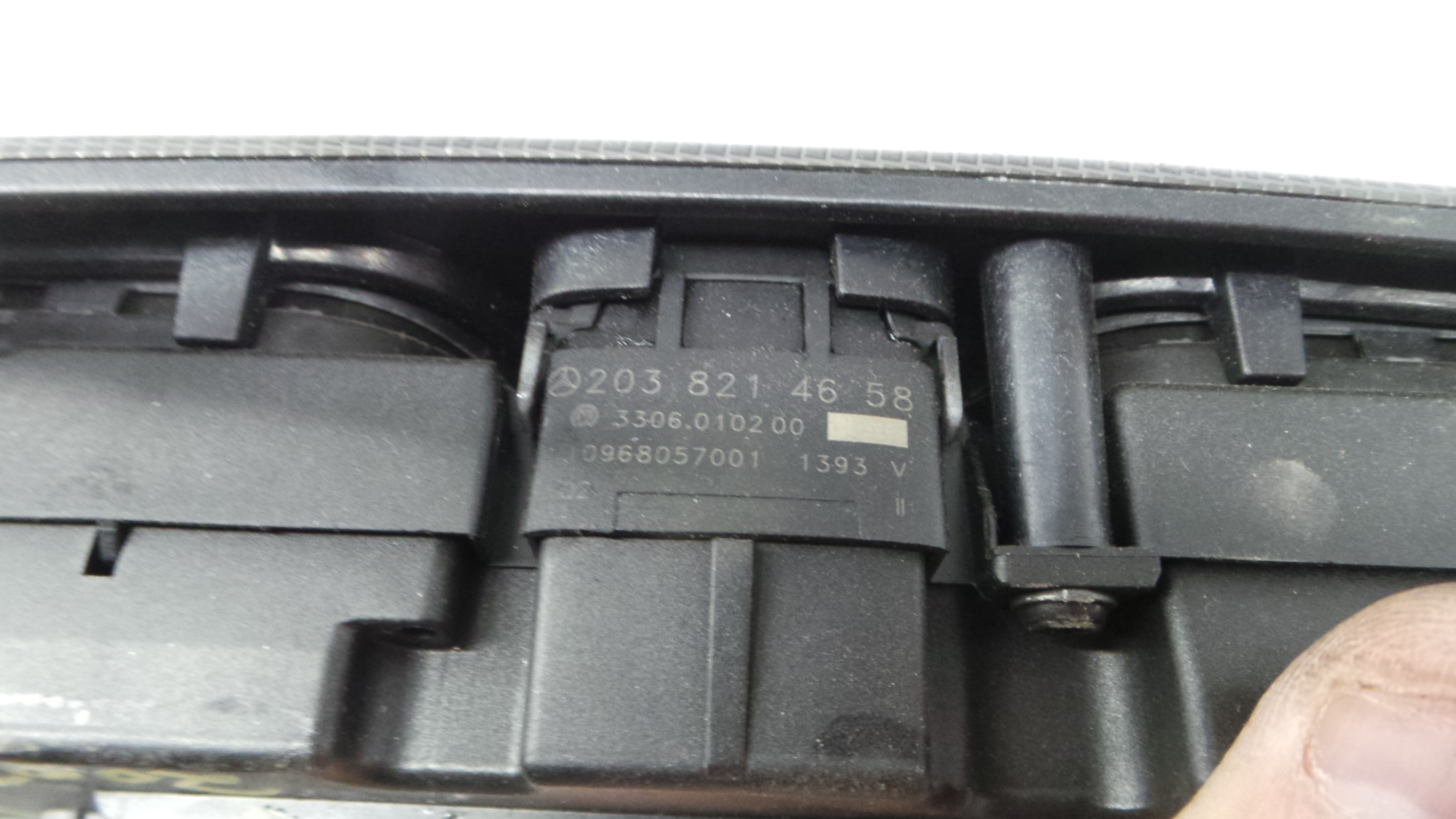 Aro Consola Central A2036809039 - MERCEDES-BENZ C-CLASS (W203)-37047379