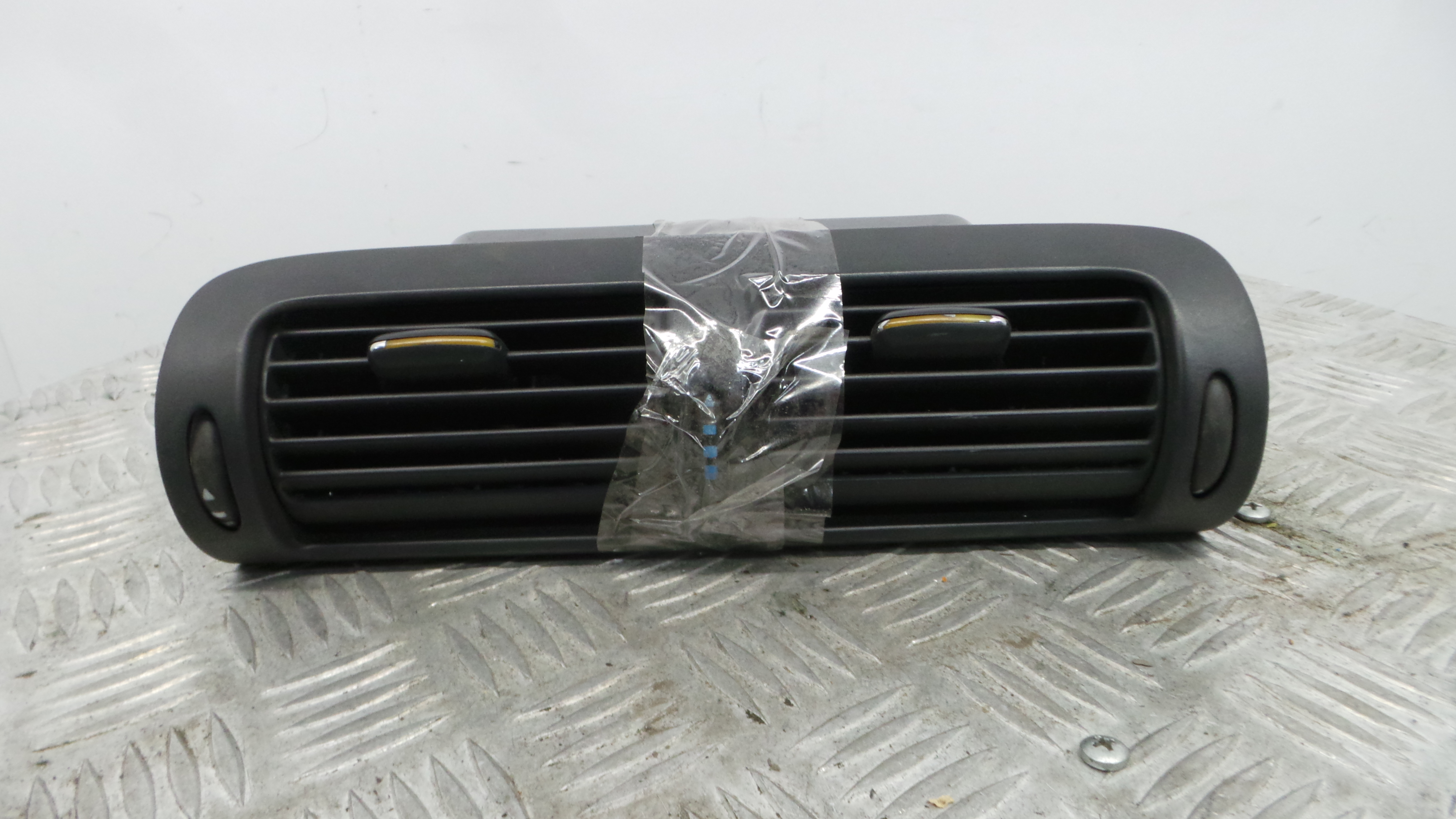 Grelha da Sofagem  A2038300354 - MERCEDES-BENZ C-CLASS (W203)-37047383
