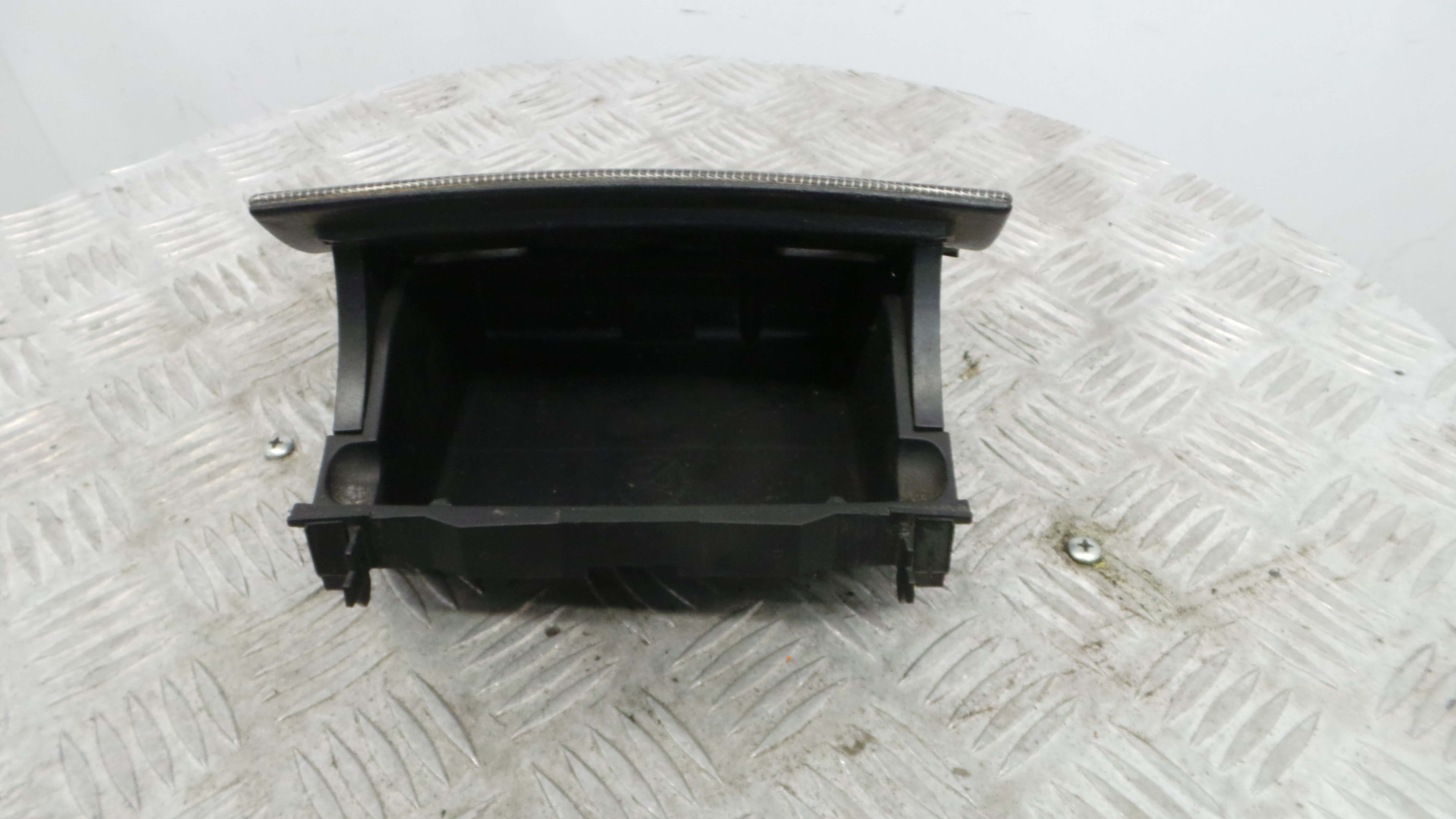 Cinzeiro A2036800852 - MERCEDES-BENZ C-CLASS (W203)-37047386