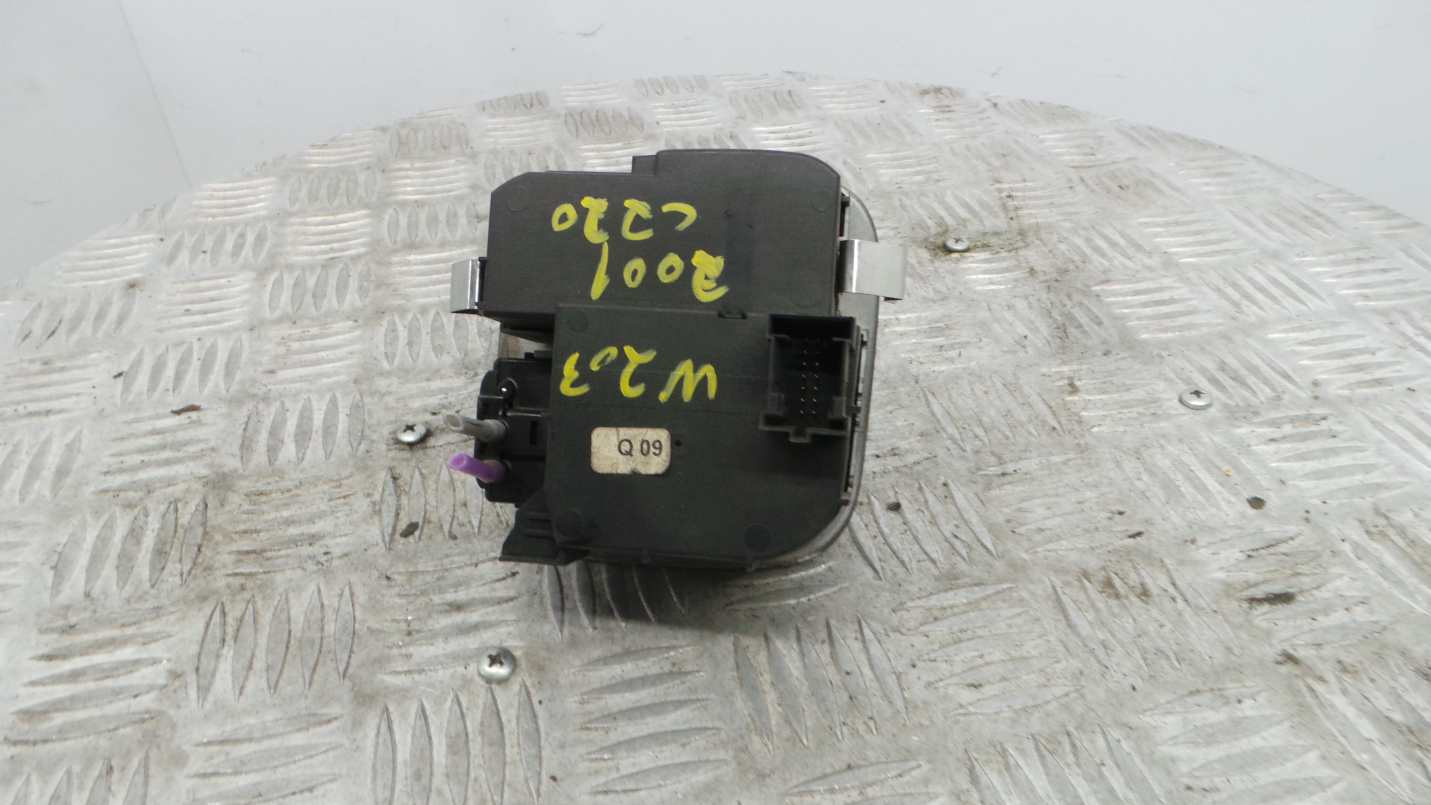 Comando das luzes  A2035450604 - MERCEDES-BENZ C-CLASS (W203)-37047414