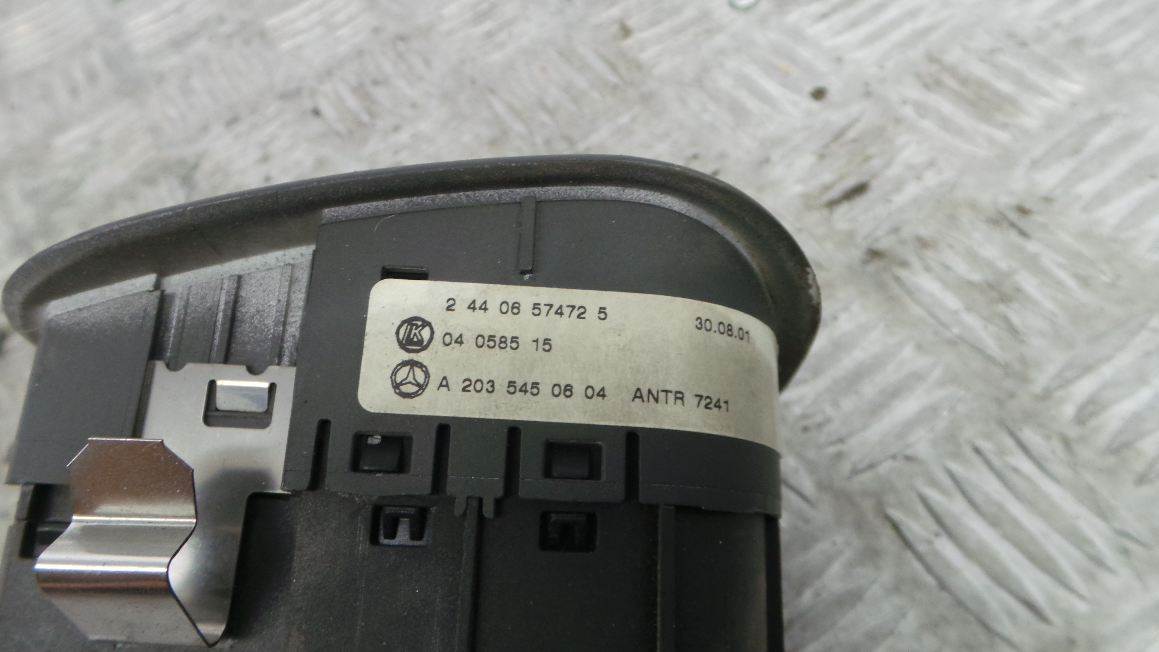 Comando das luzes  A2035450604 - MERCEDES-BENZ C-CLASS (W203)-37047414