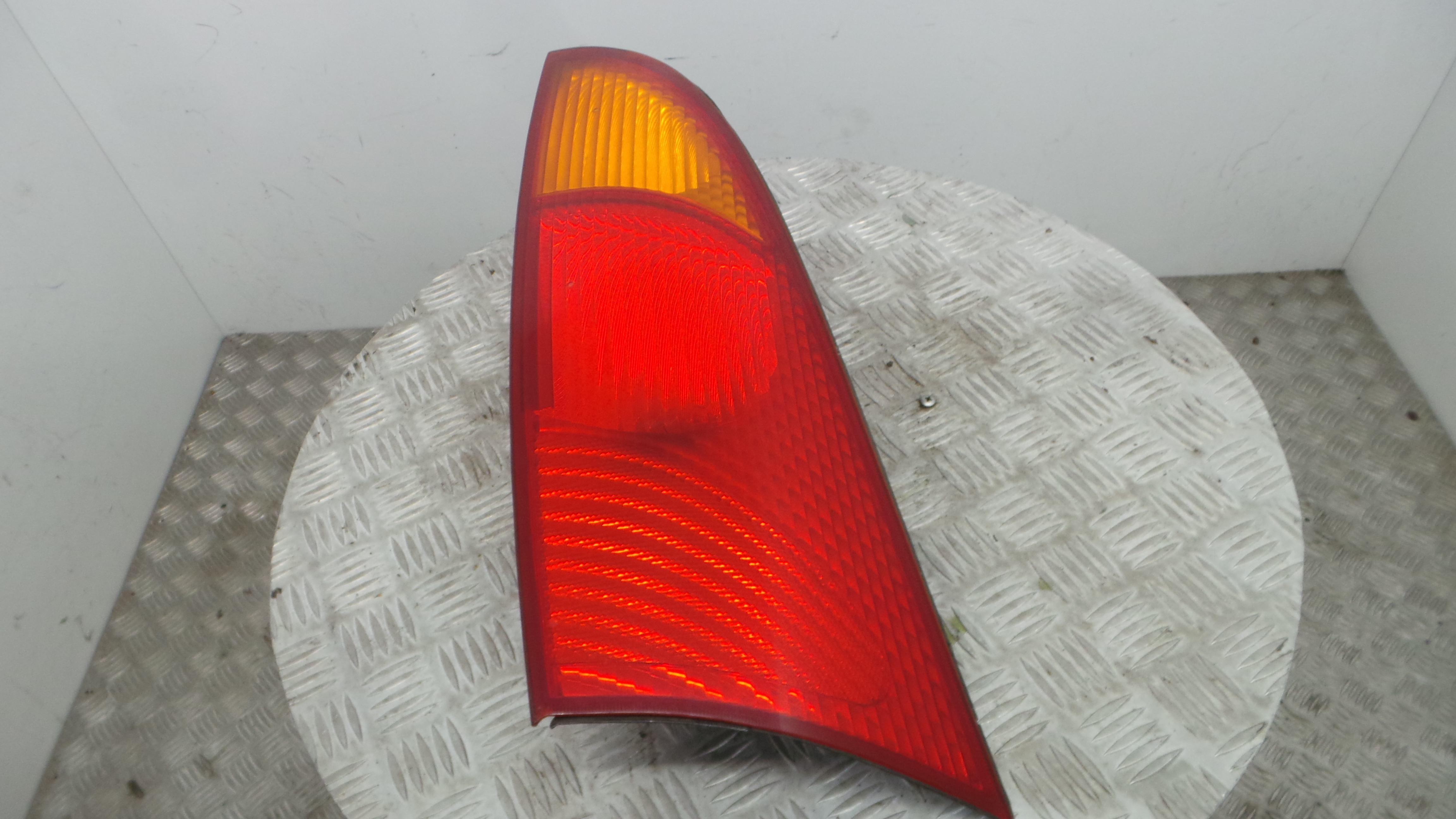 Farolim Stop Esq XS4X-13405 - FORD FOCUS I (DAW, DBW)-37048811