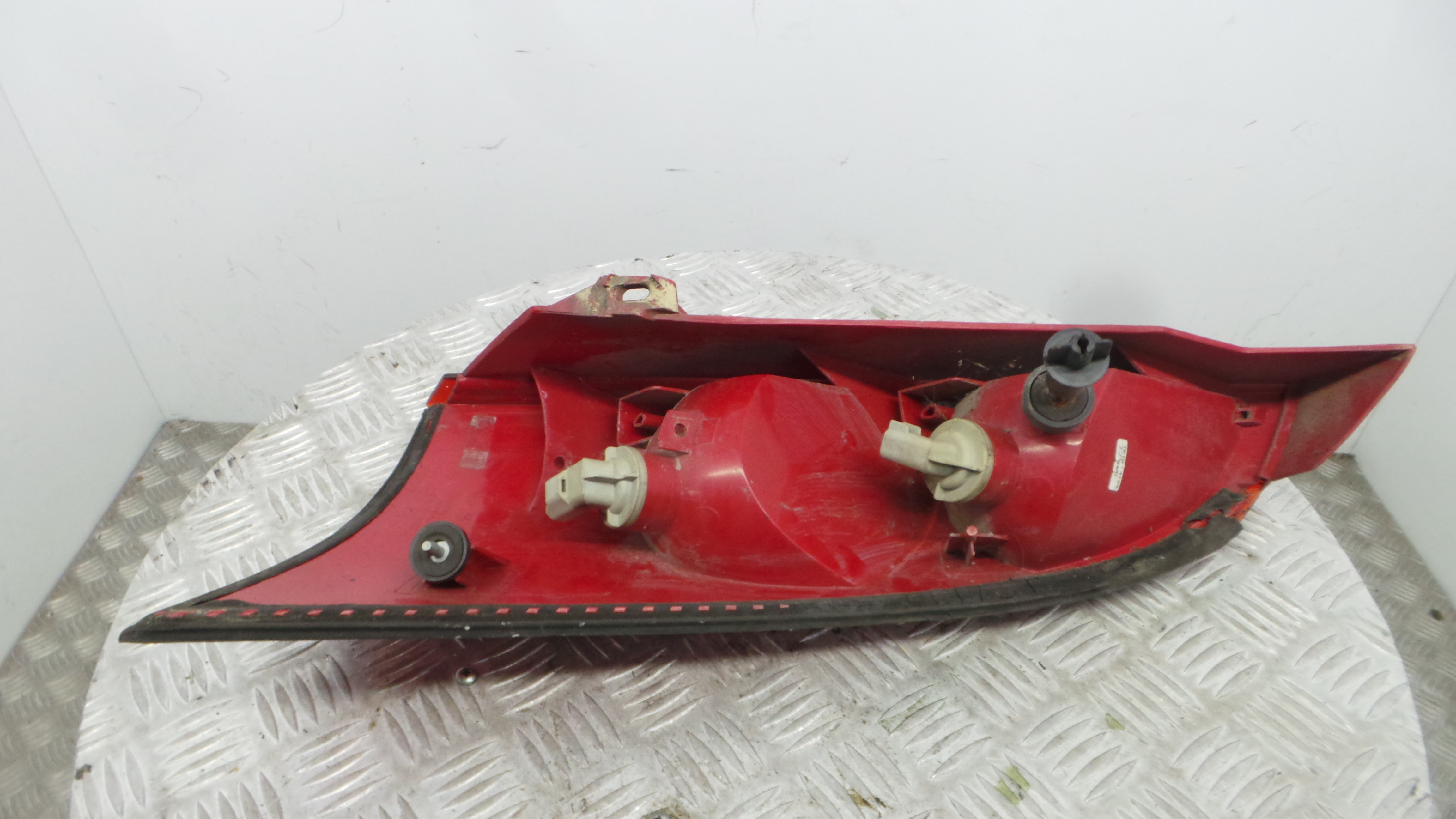 Farolim Stop Dto XS4X-13404 - FORD FOCUS I (DAW, DBW)-37048814