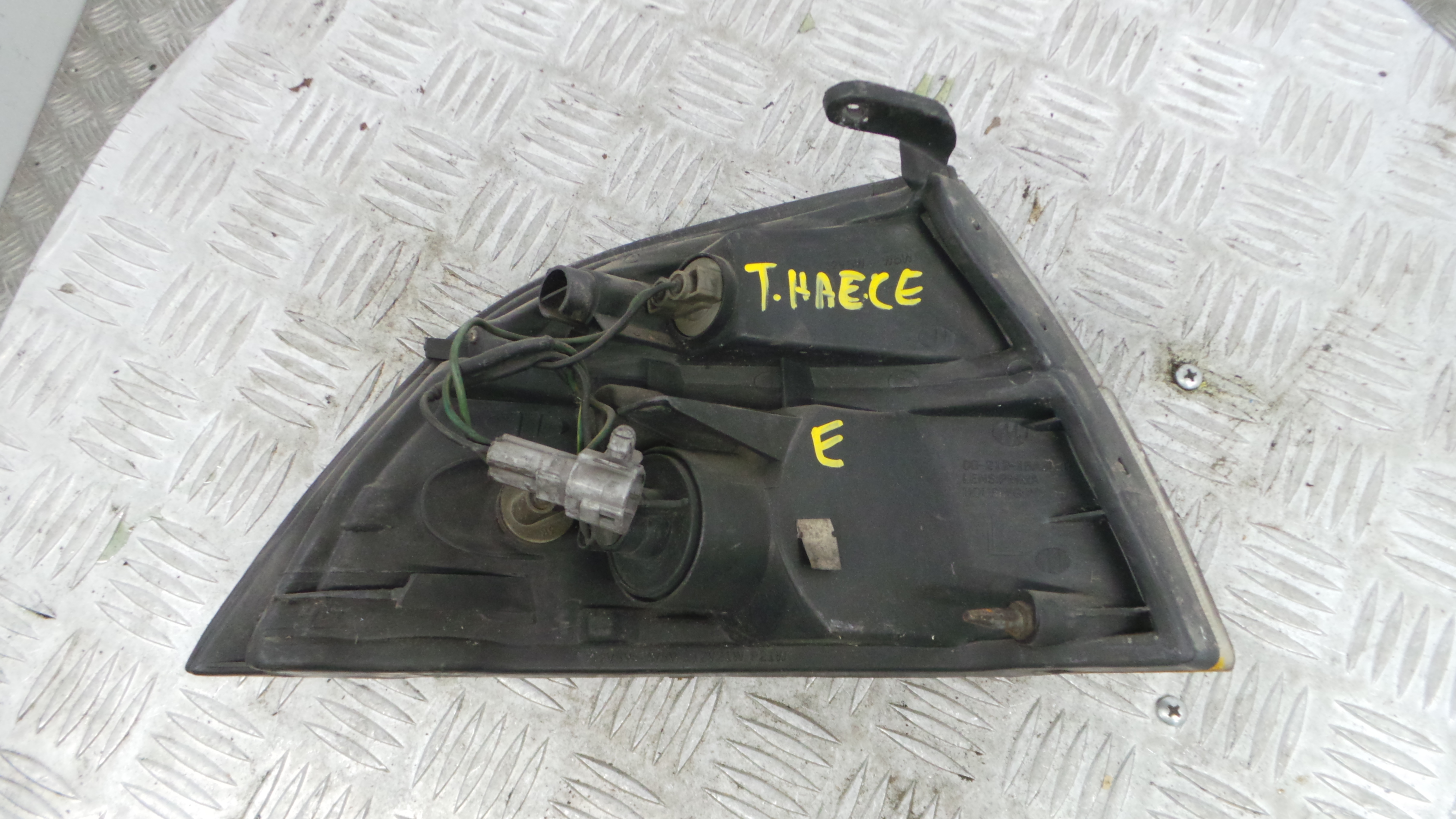 Farolim de Pisca Frente Esq 08-212-15A3L-B - TOYOTA HIACE IV Caixa (__H1_, __H2_)-37049108