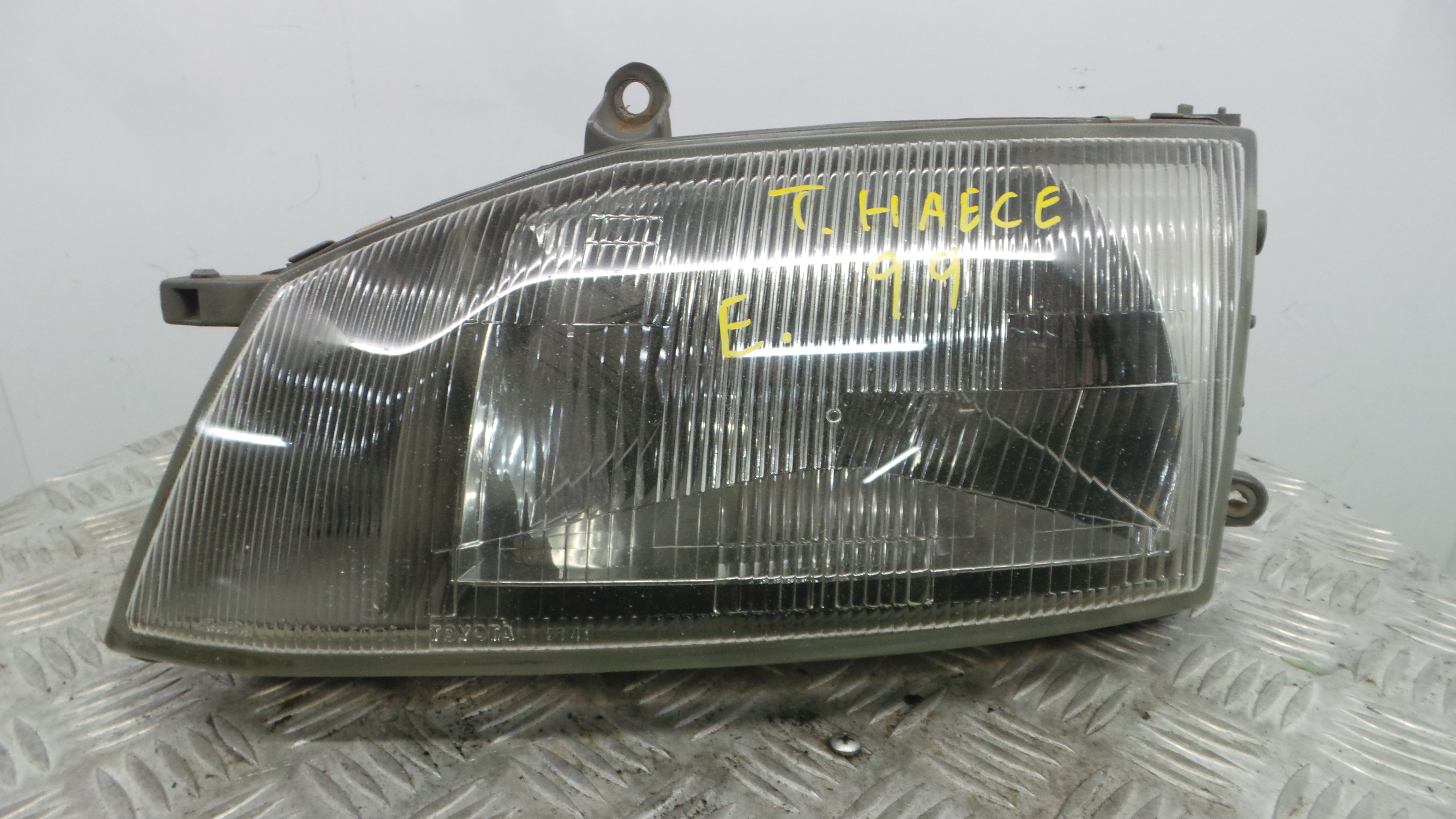 Ótica Esq 26-48 - TOYOTA HIACE IV Caixa (__H1_, __H2_)-37049600