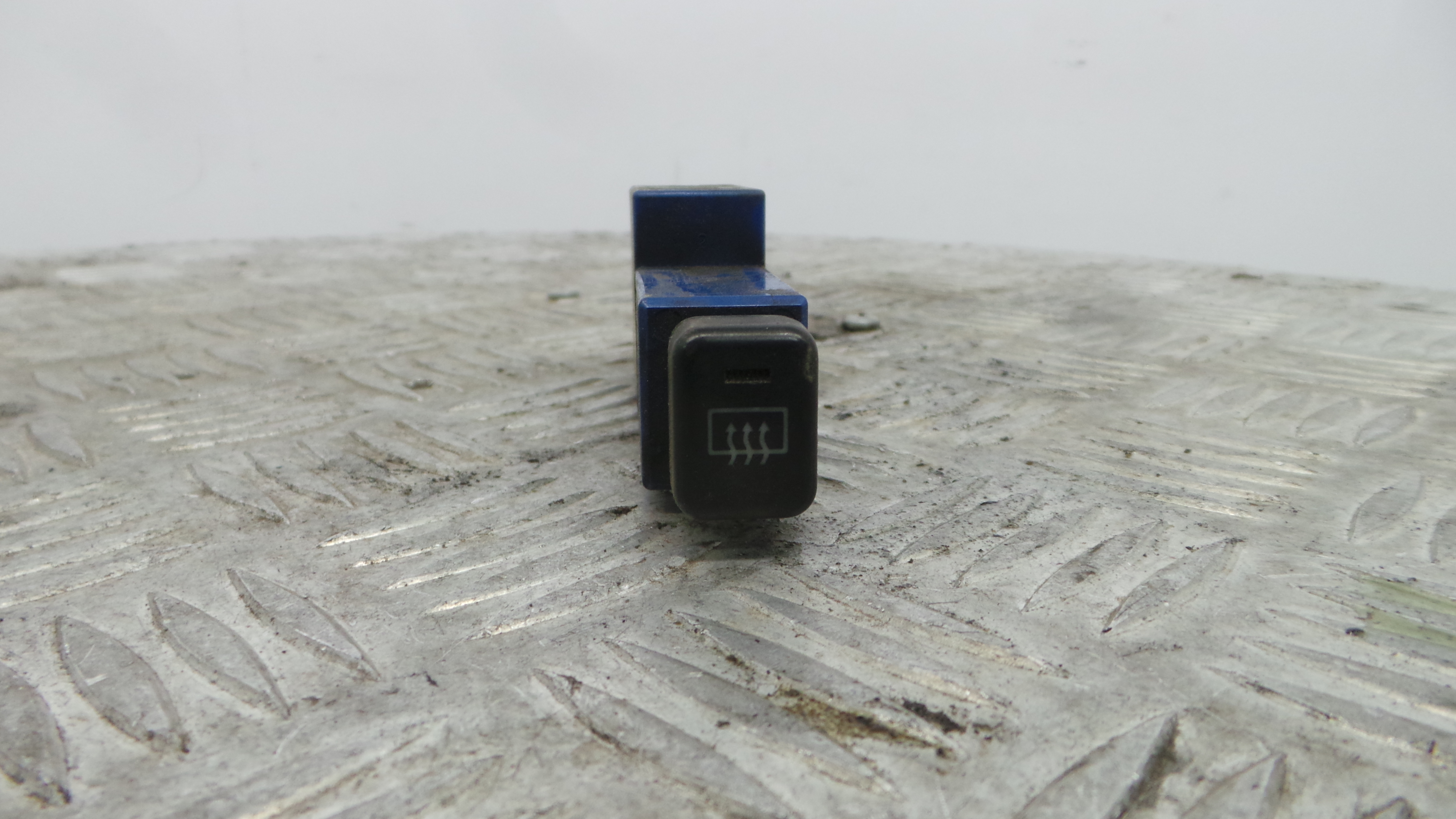 Comutador Interruptor Desembaciador Vidro 156635 - TOYOTA HIACE IV Caixa (__H1_, __H2_)-37049651