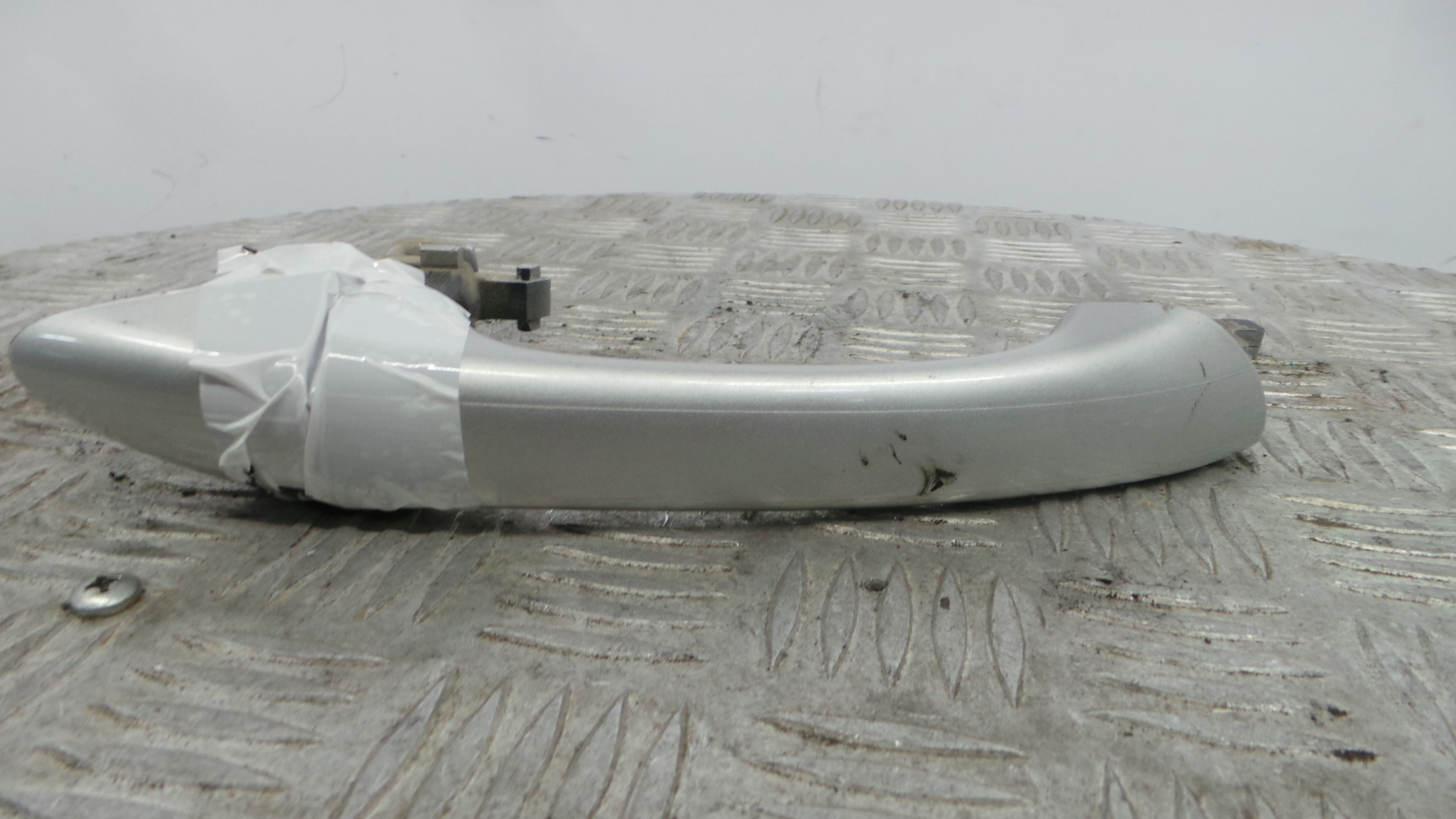 Puxador Exterior Trás Direita   A2117601870 - MERCEDES-BENZ C-CLASS (W203)-37049660